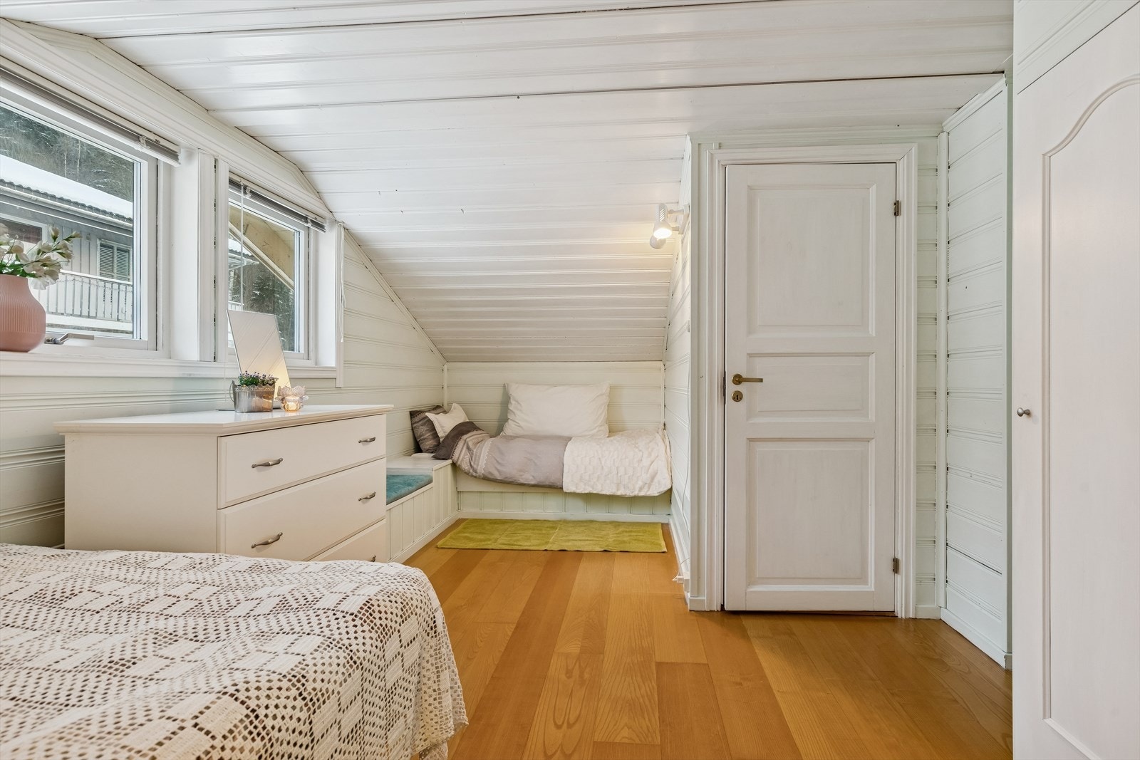 Soverom i loftetasje. Galleribilde