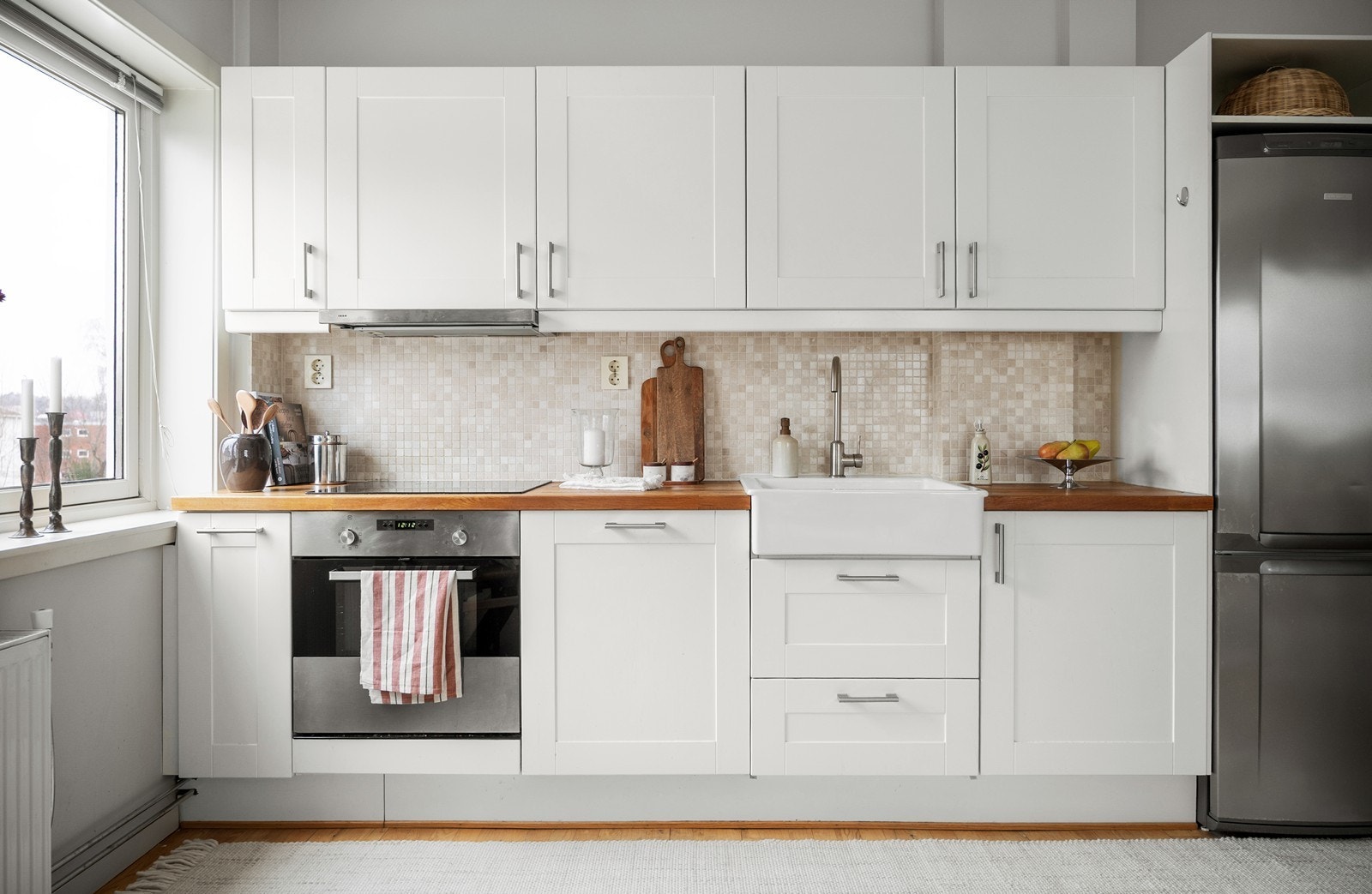 Kjøkkeninnredning fra IKEA god lagringsplass Galleribilde