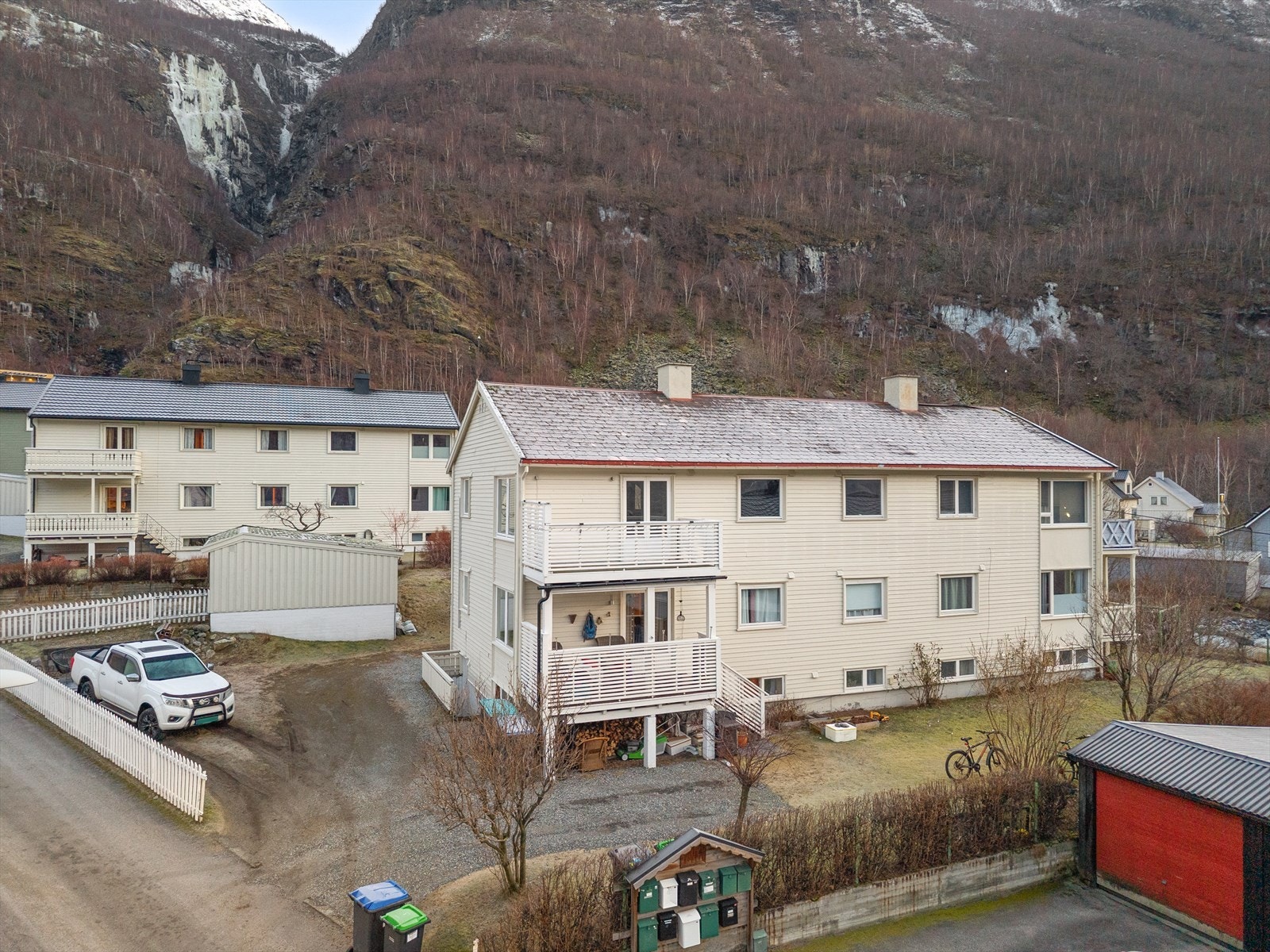 Her bur ein i eit trygt og skjerma bustadområde utan form for gjennomgangstrafikk. Galleribilde