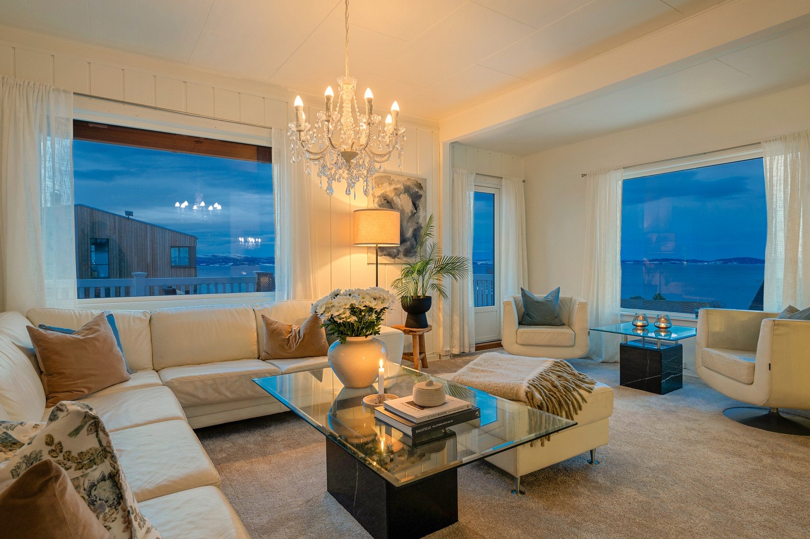 Boligen fremstår i god stand, med flere oppgraderinger gjennomført i nyere tid. Galleribilde