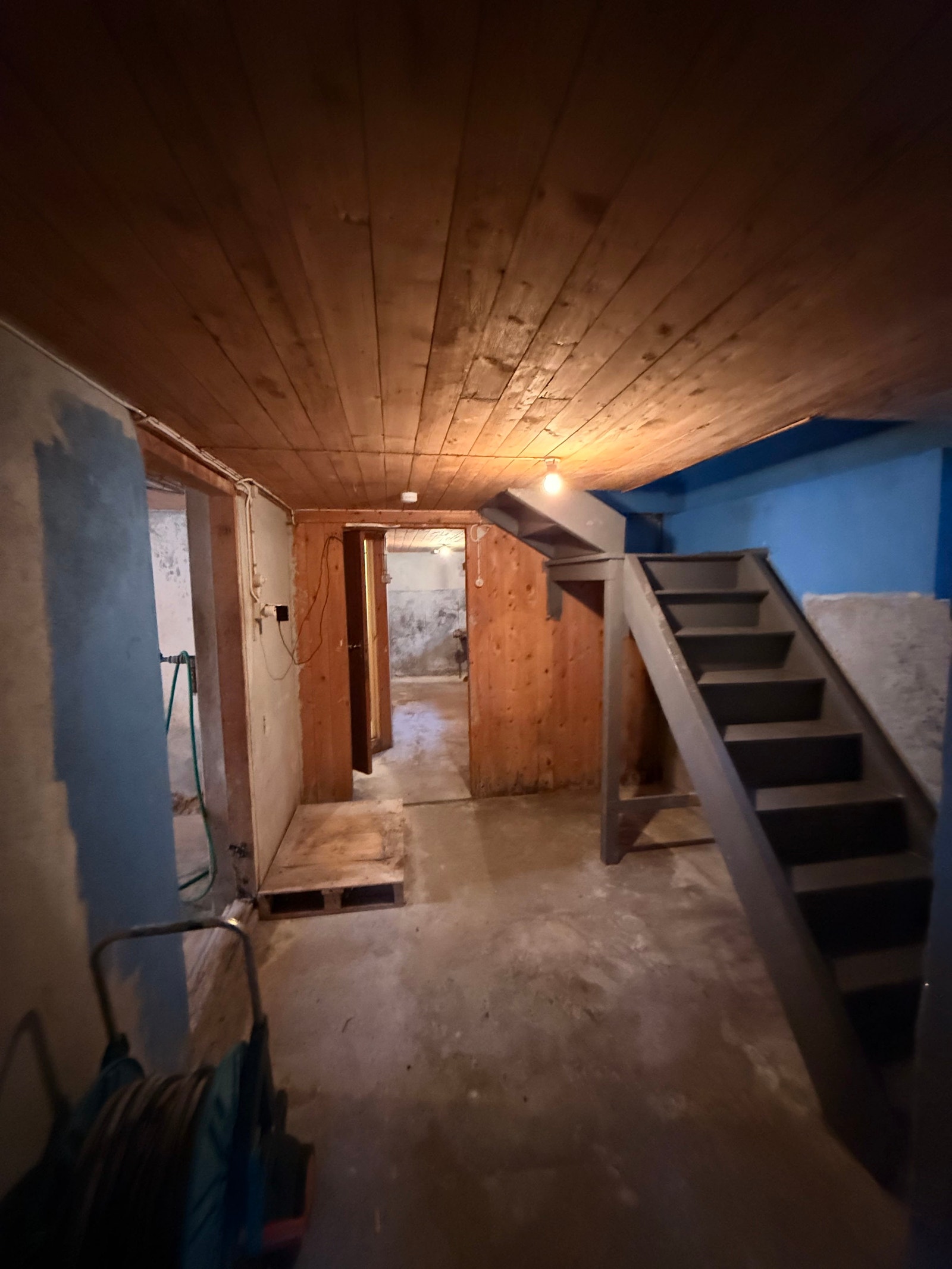 Kjelleren har gode lagringsmuligheter Galleribilde