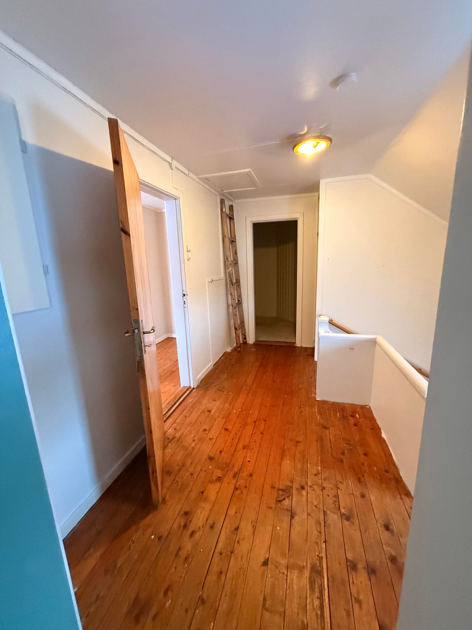 Boligen har 3 soverom, alle beliggende i 2. etg. Galleribilde