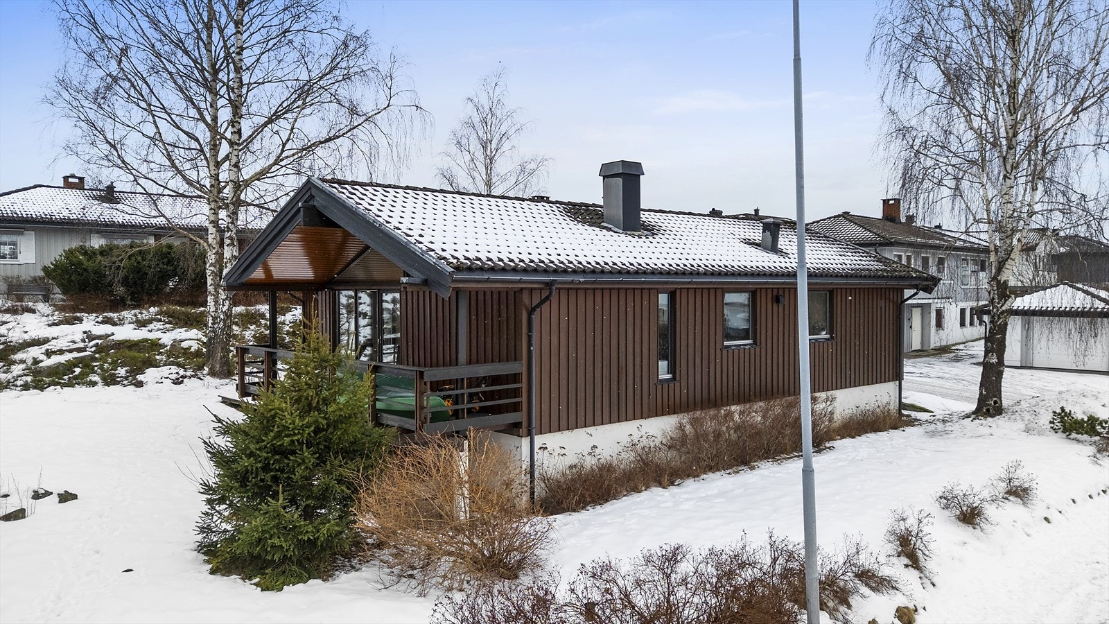 Eiendommen har en populær og barnevennlig beliggenhet i godt etablert boligområde på Gulset Galleribilde