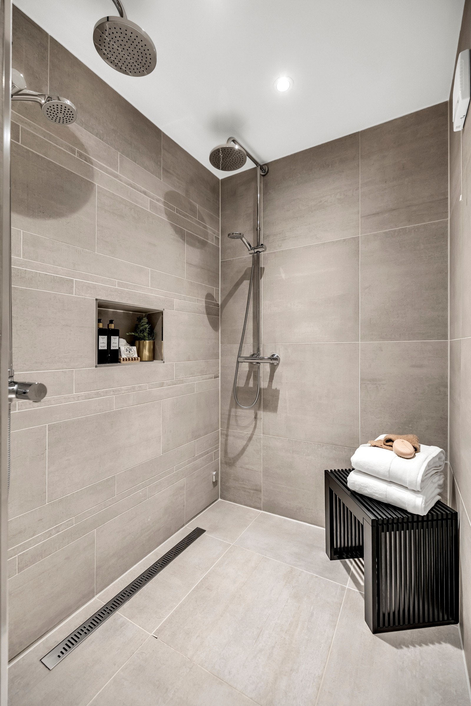 Dobbeldusj i eget dusjrom. Galleribilde