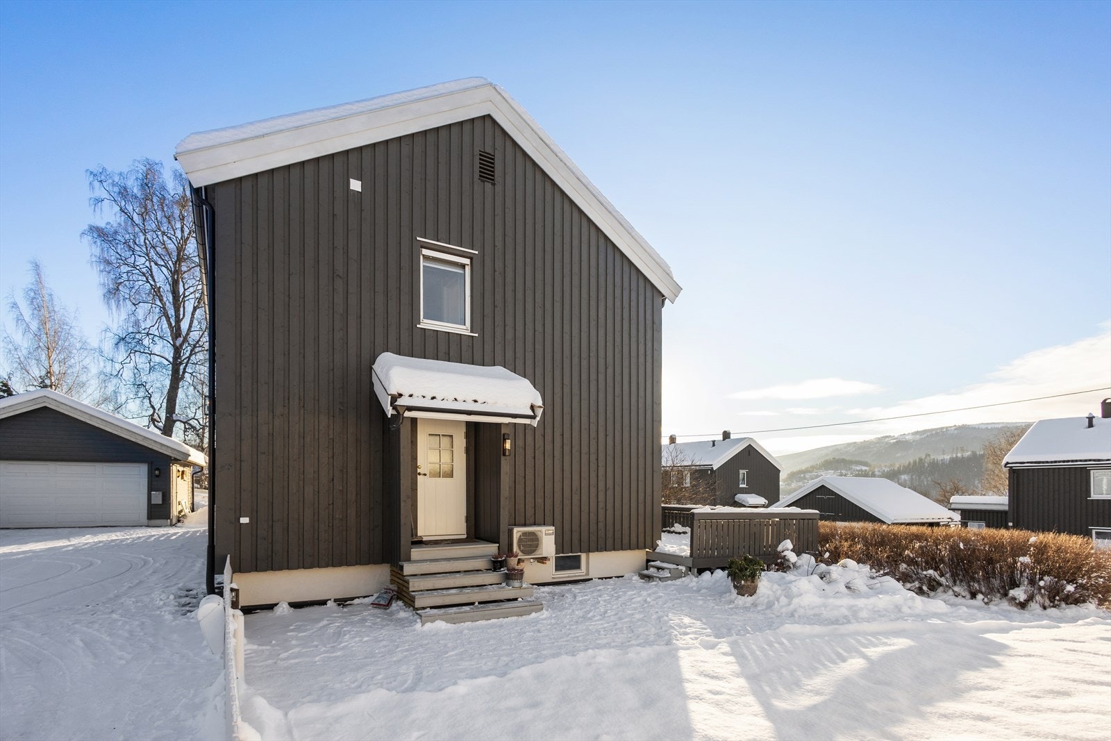 Inngangsparti mot nord. Galleribilde