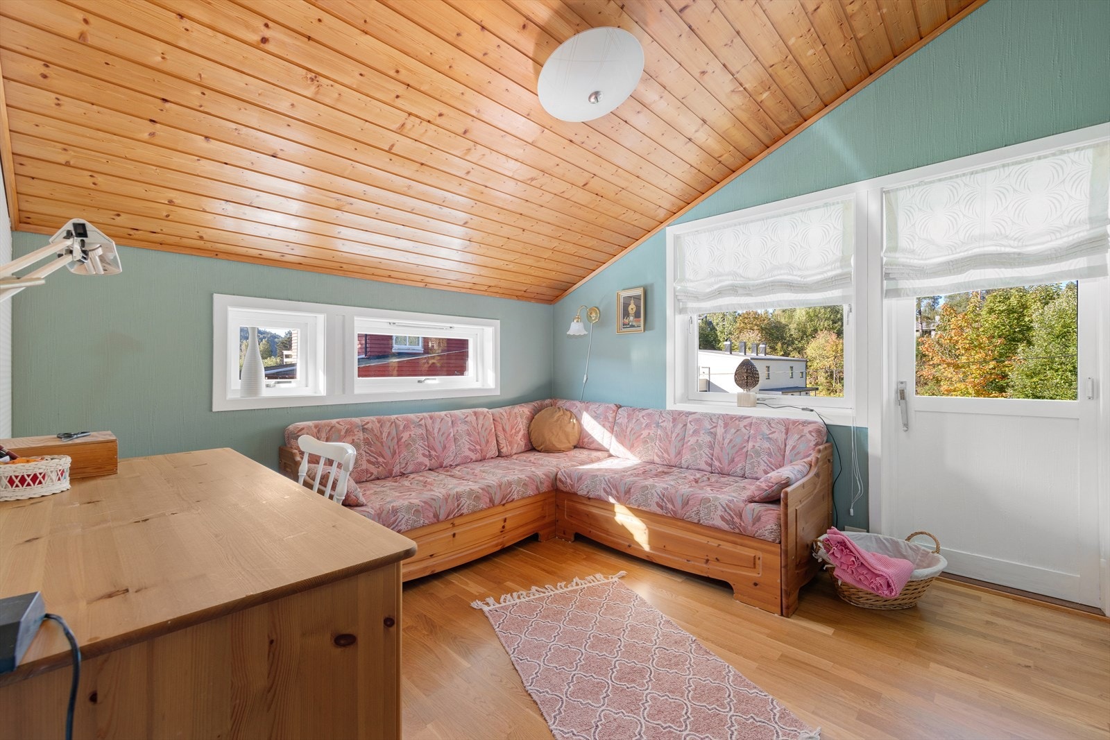 Fra dette soverommet er det utgang til balkong på ca 7 kvm. Galleribilde