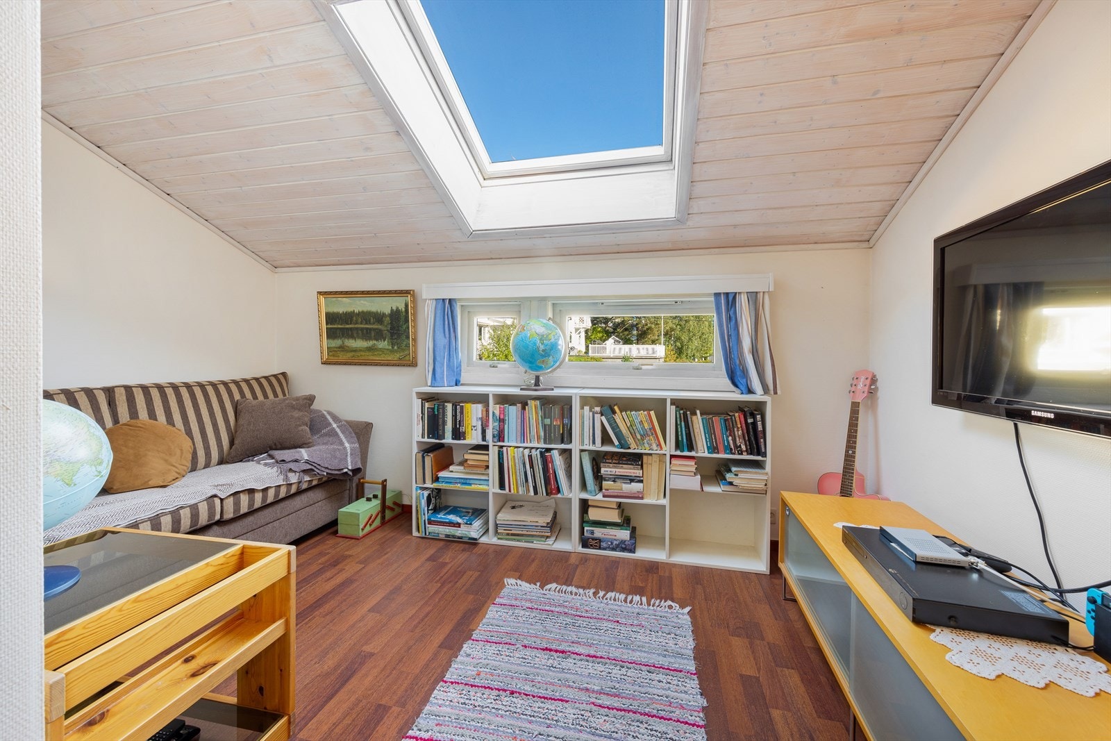 Romslig soverom. Galleribilde