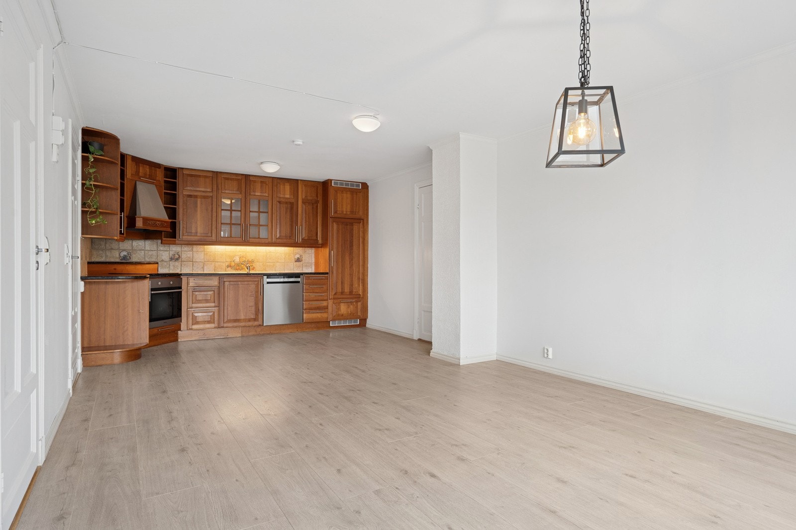 Åpen stue- og kjøkkenløsning. Galleribilde