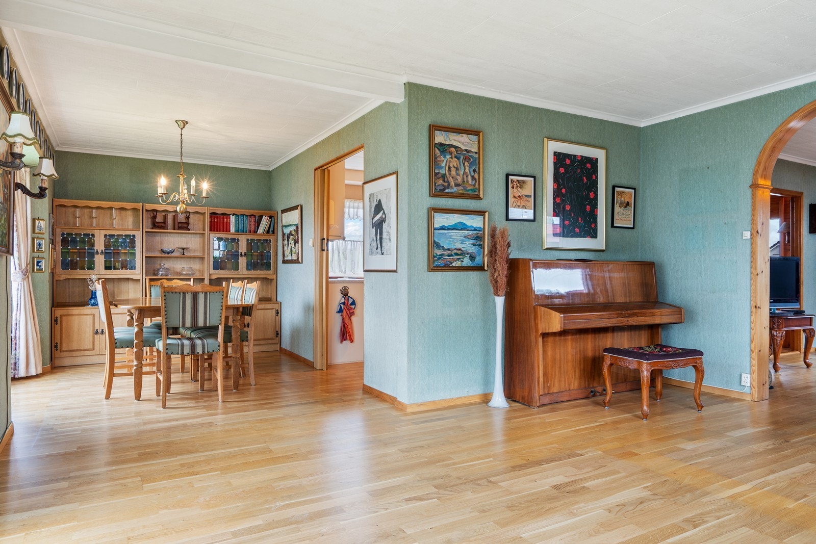 Stuen fremstår som lett å møblere Galleribilde