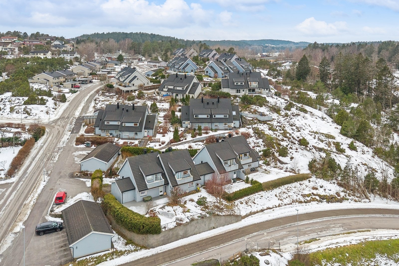 Leiligheten har en beliggenhet nær naturen. Galleribilde