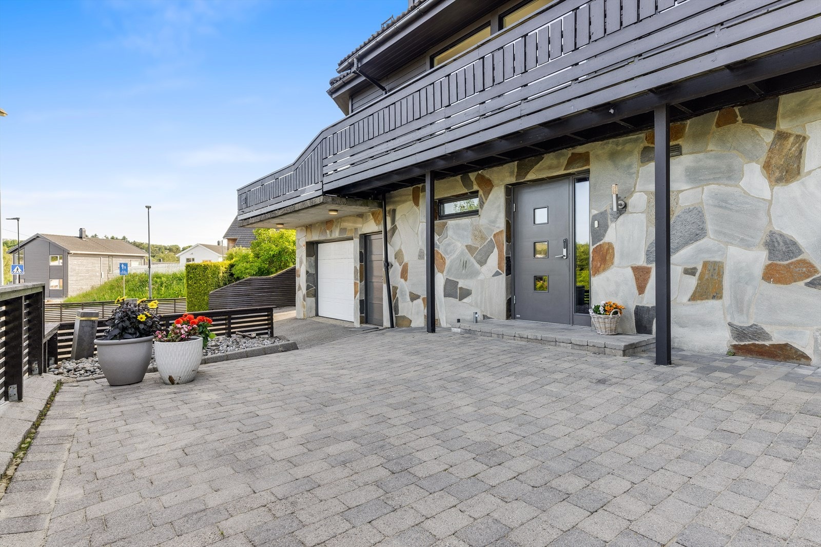 Inngangsparti Galleribilde