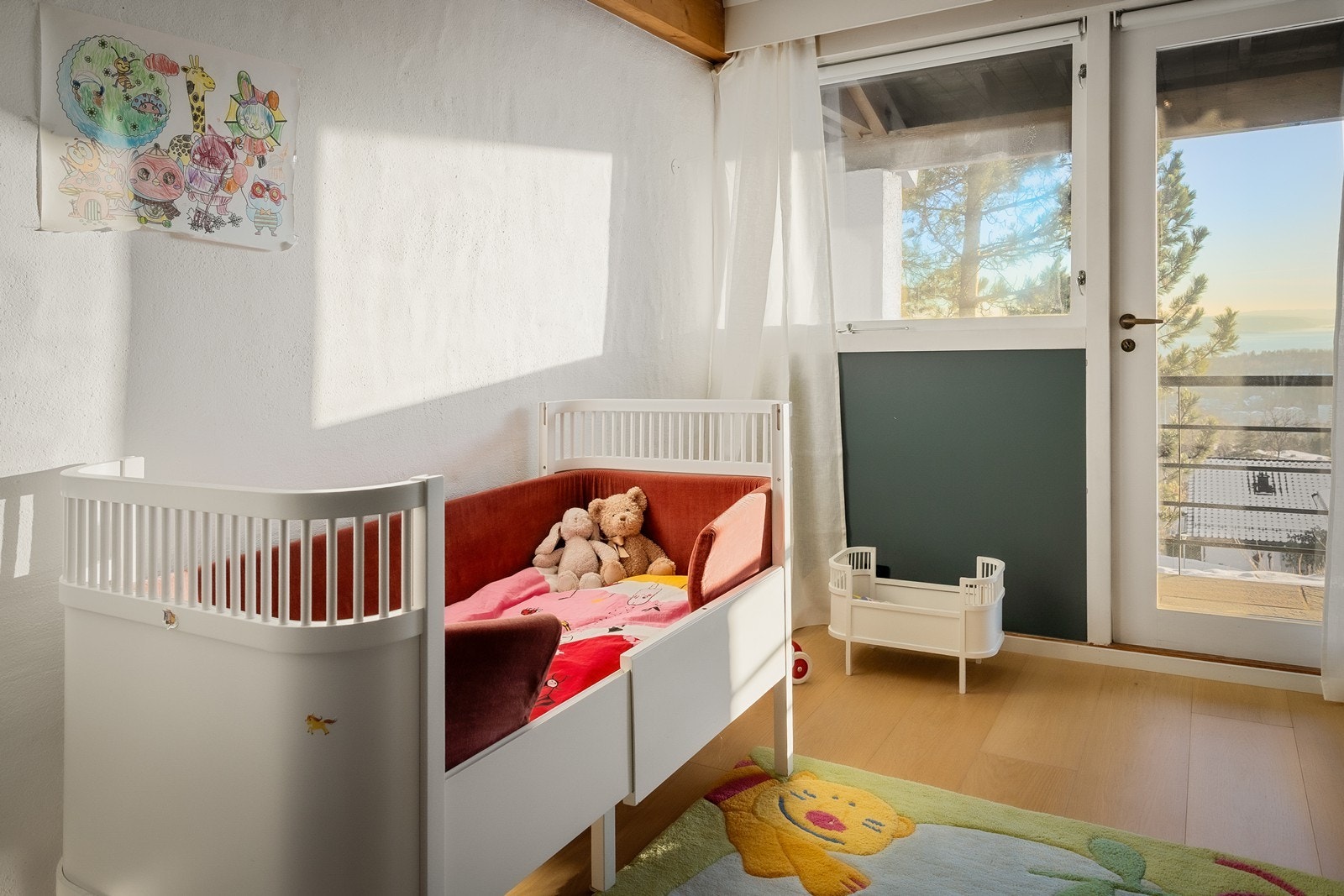 Soverom 2, også med utgang til veranda. Galleribilde