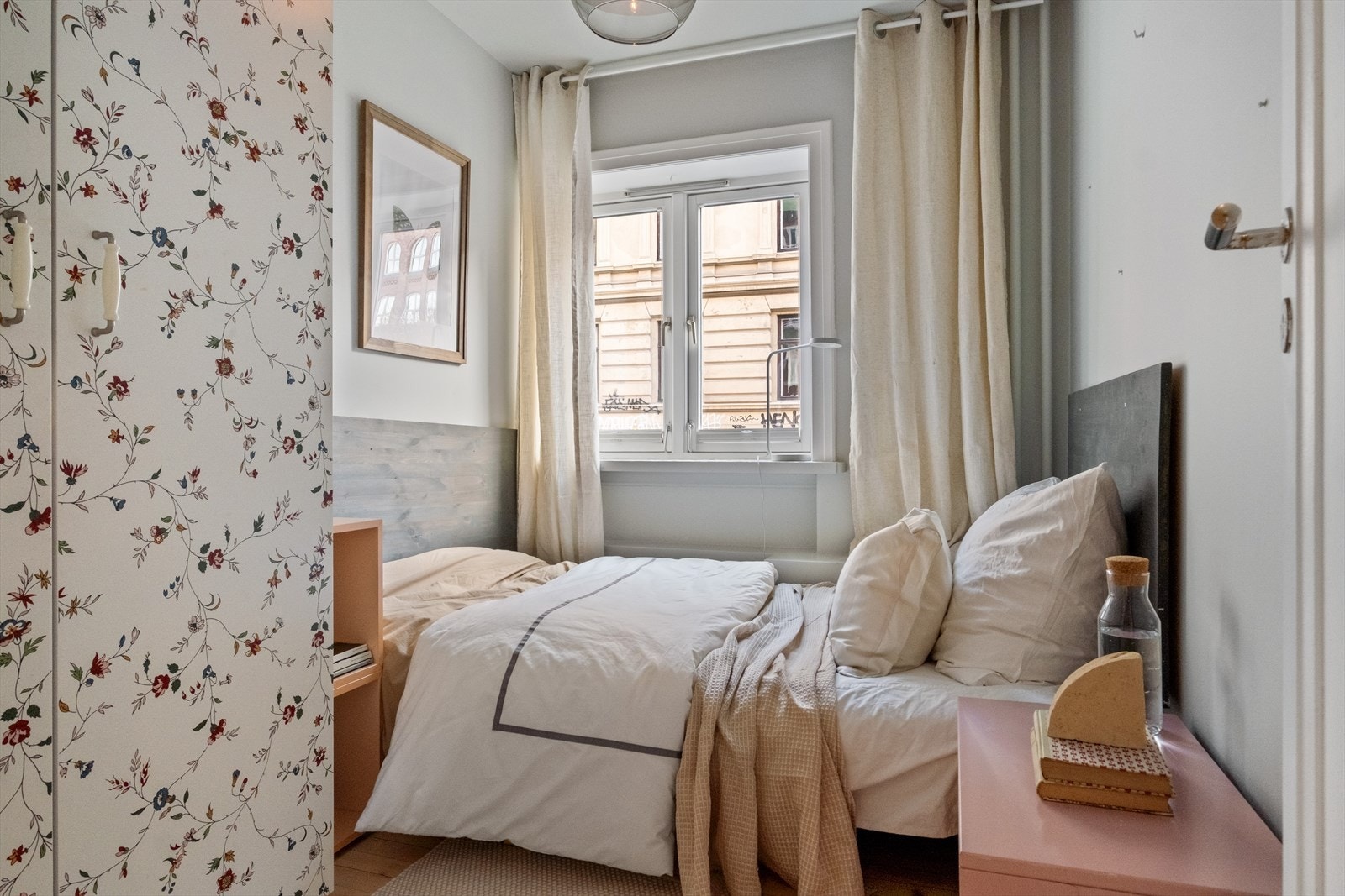 Soverom II. Perfekte som barnerom, gjesterom eller hjemmekontor. Galleribilde