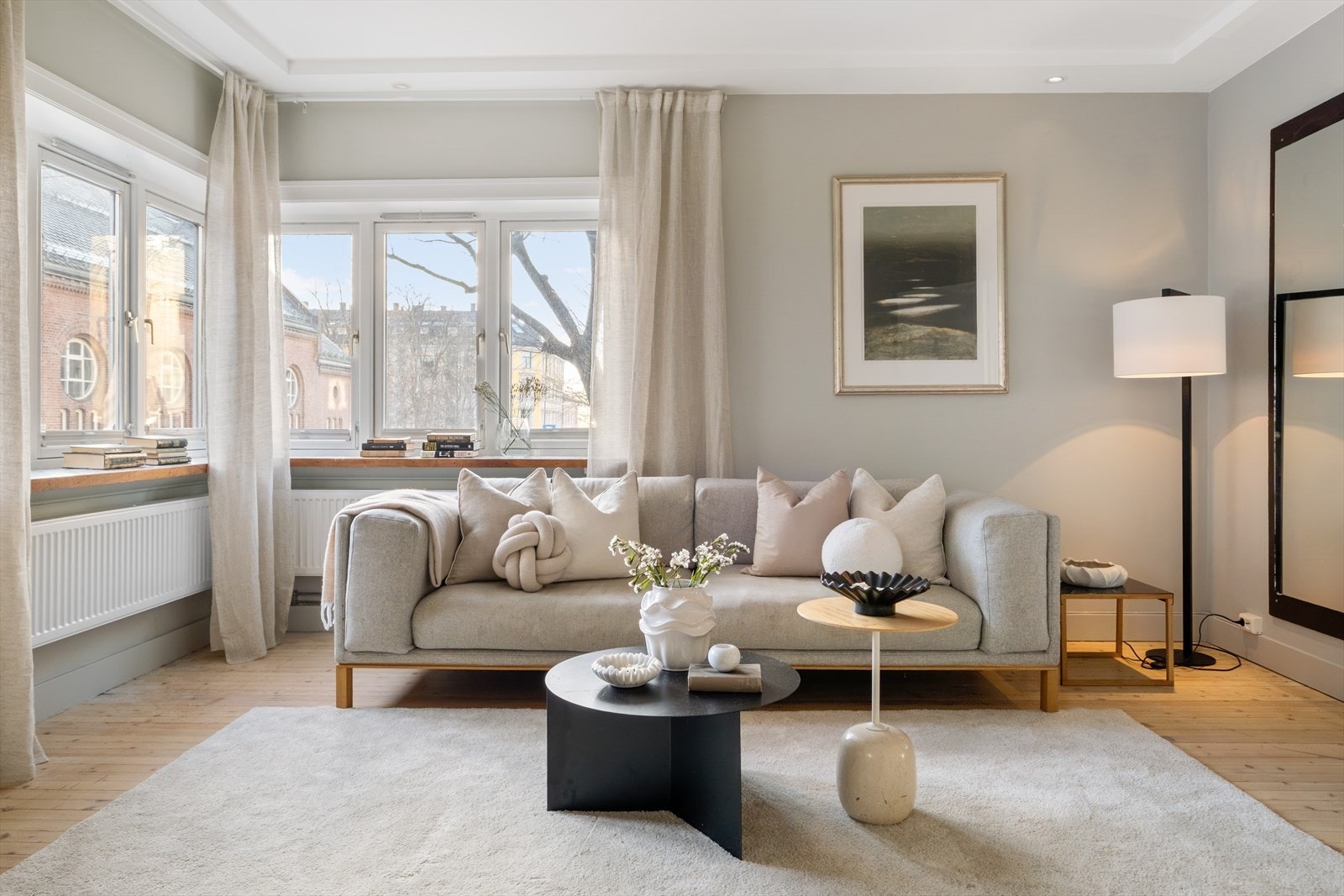 Hele leiligheten er malt i 2025. Galleribilde