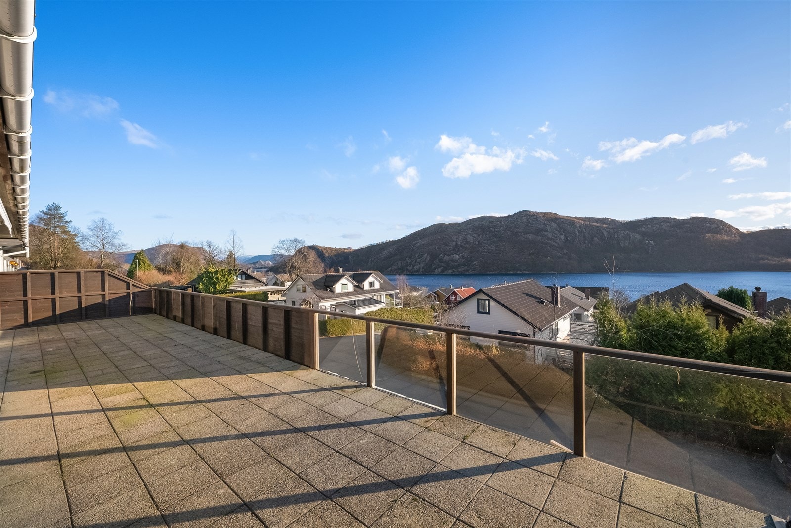 Fantastisk uteplass av svært god størrelse Galleribilde