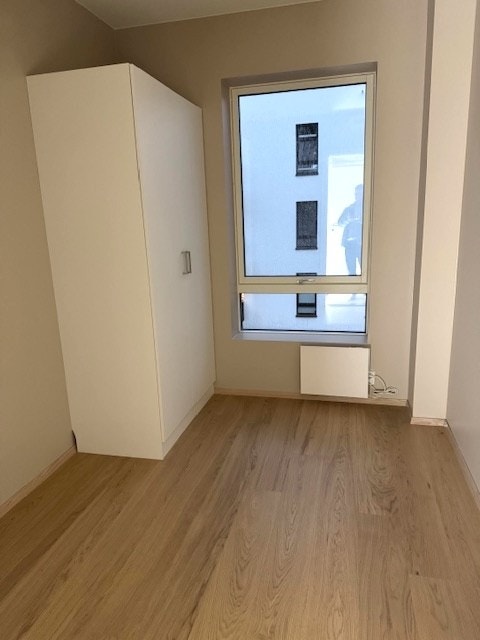 Soverom 2 med garderobeskap. Galleribilde