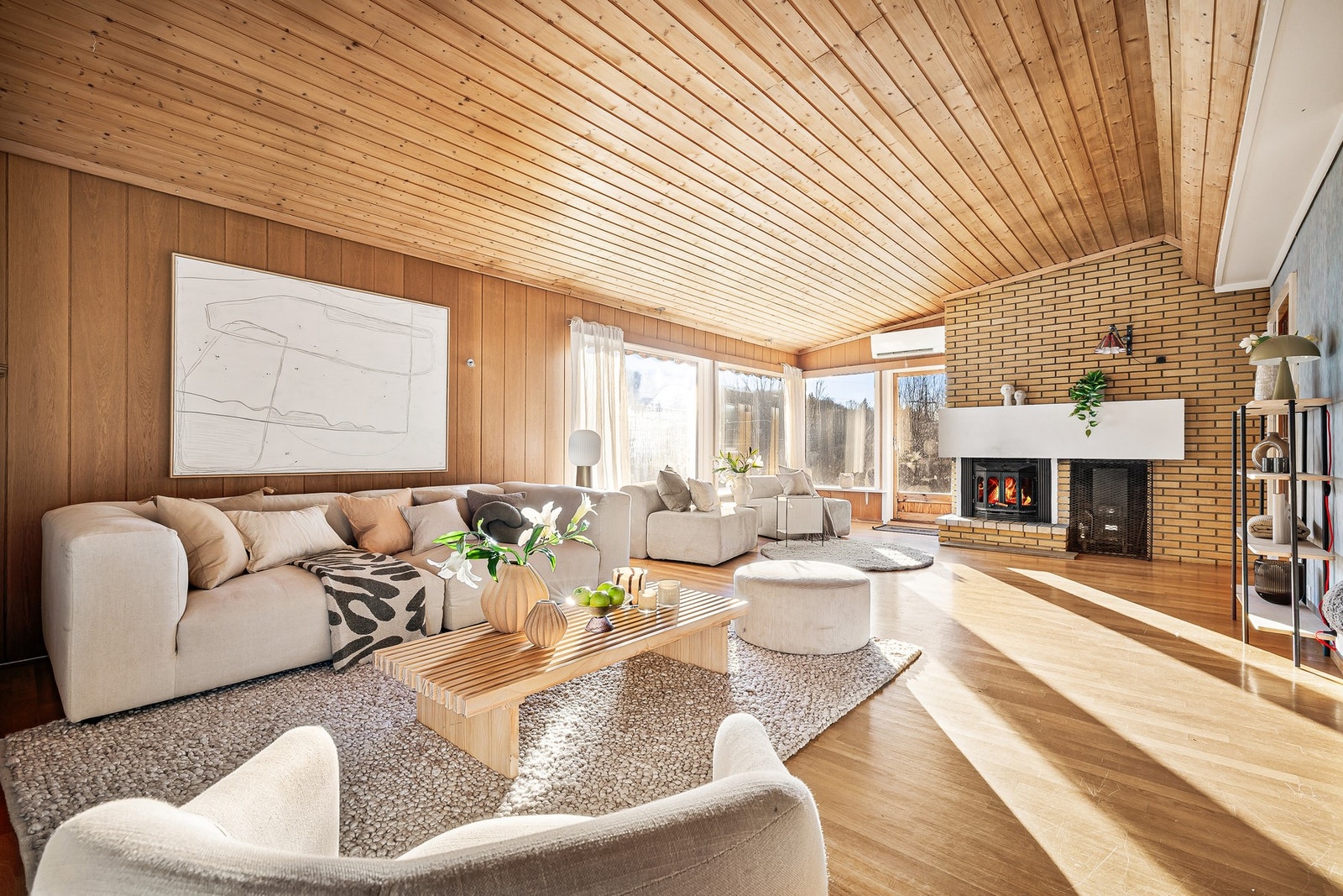 Oppussingsobjekt med stort potensiale for å skape din egen drømmebolig! Boligen er et meget godt utgangspunkt for et fint hjem Galleribilde