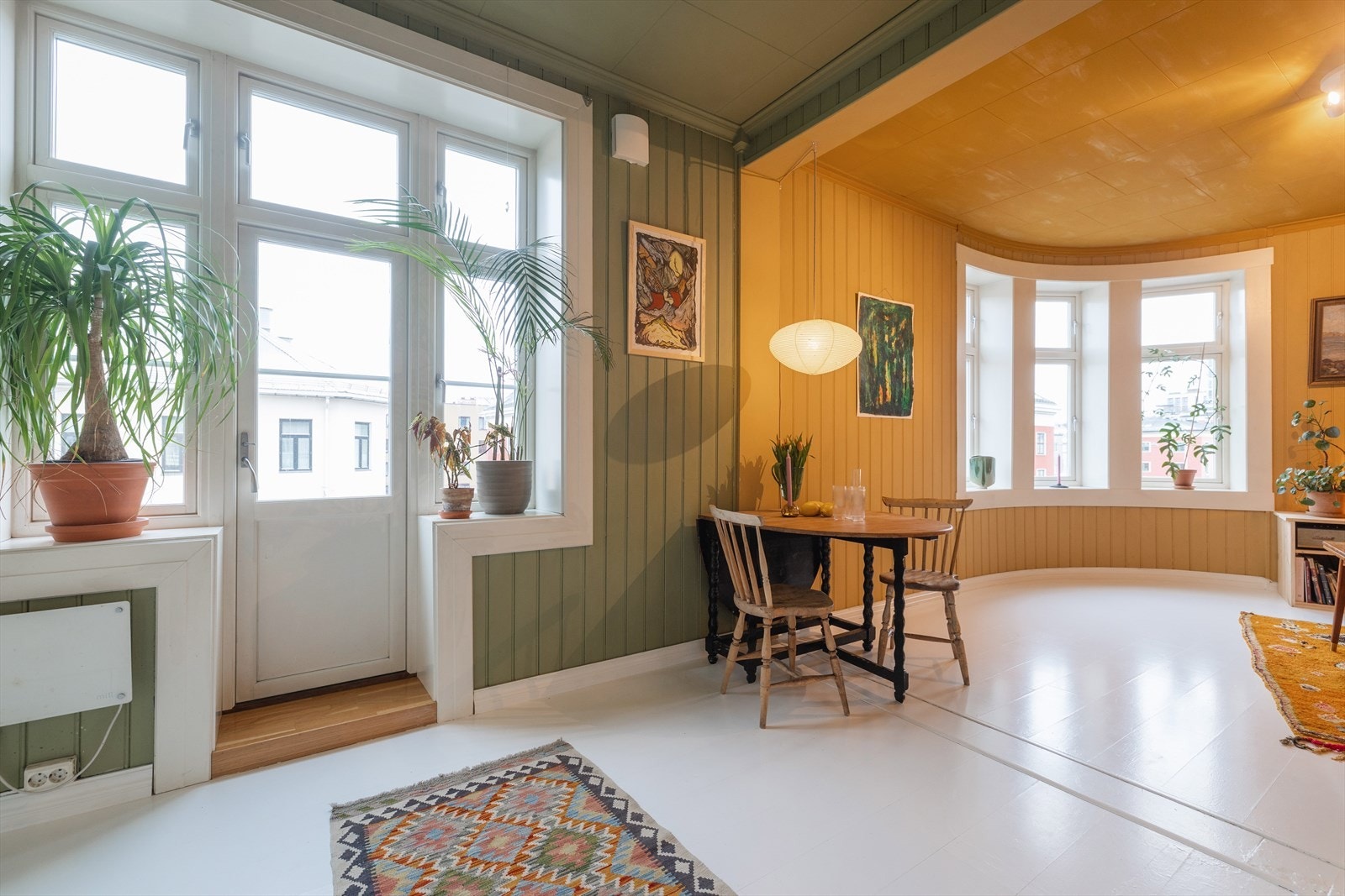 Leiligheten ligger i 4. etasje og inneholder entré/gang, bad, kjøkken, soverom og stue. Galleribilde