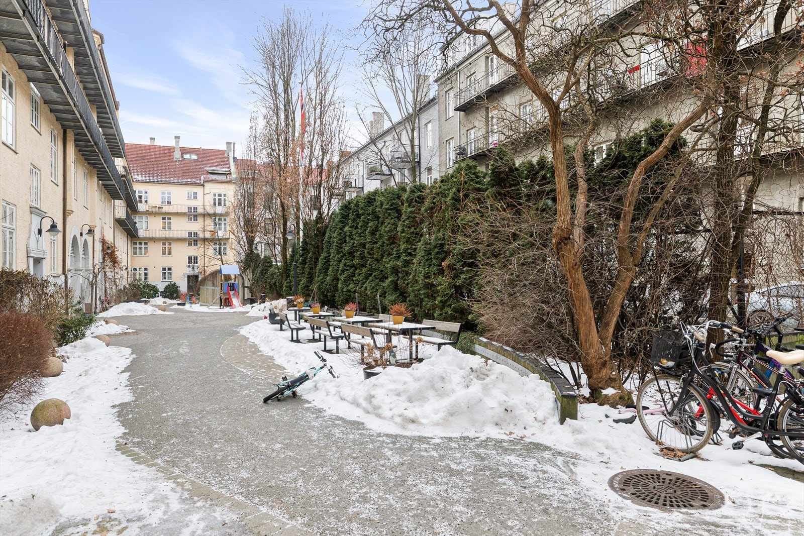 Leiligheten ligger i et veldrevet borettslag med god vedlikeholdshistorikk. Galleribilde