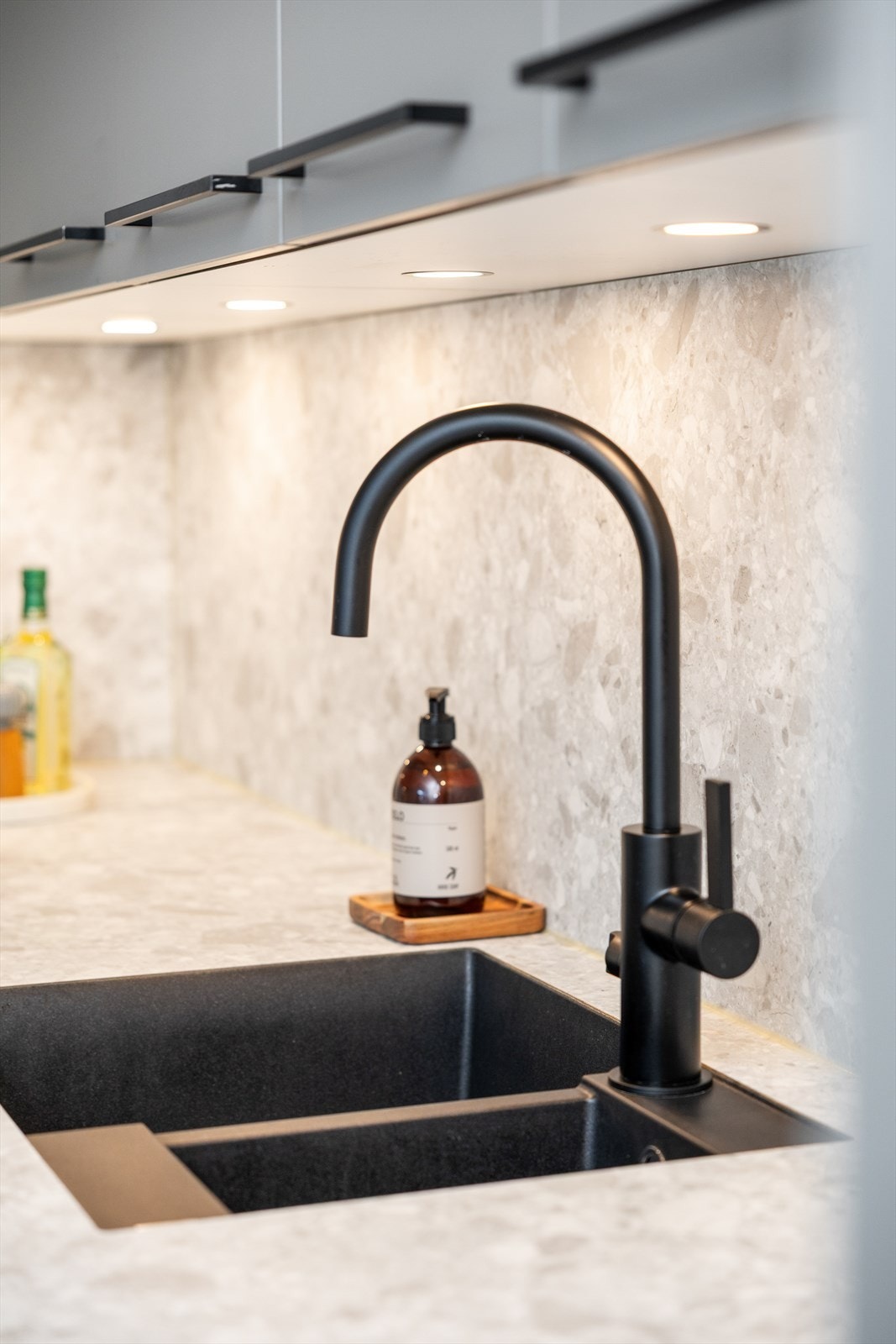 Laminat benkeplate med underlimt vask Galleribilde