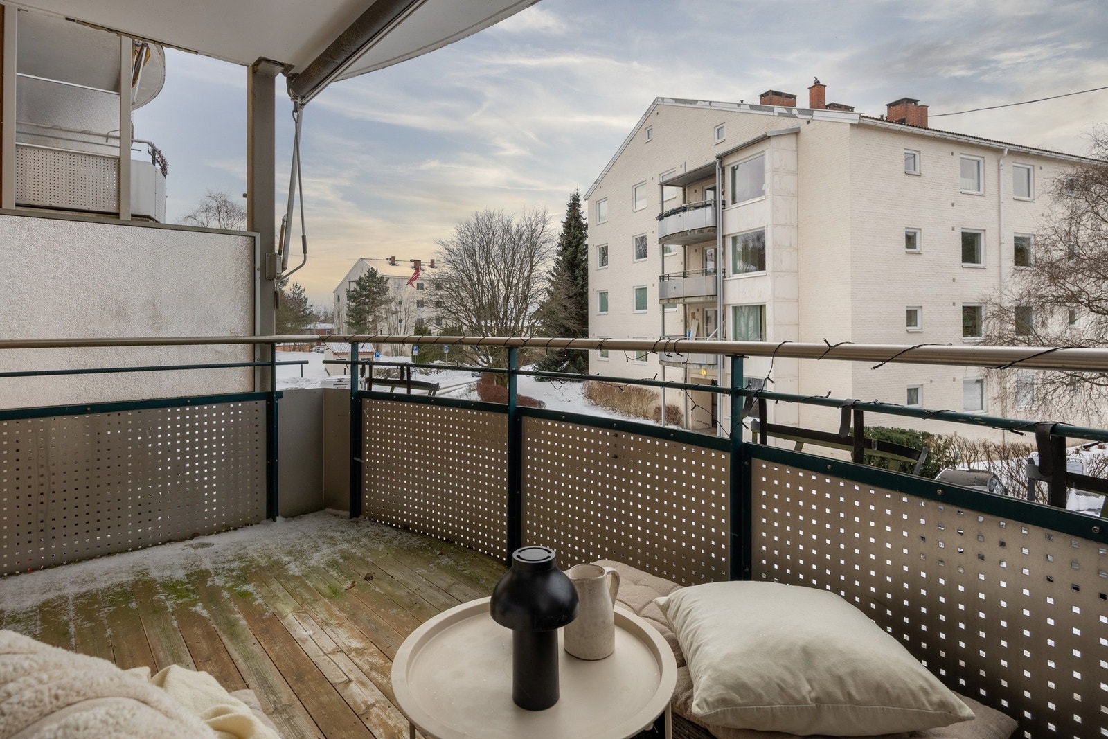 Terrassegulvet ble oljet i 2020. Galleribilde