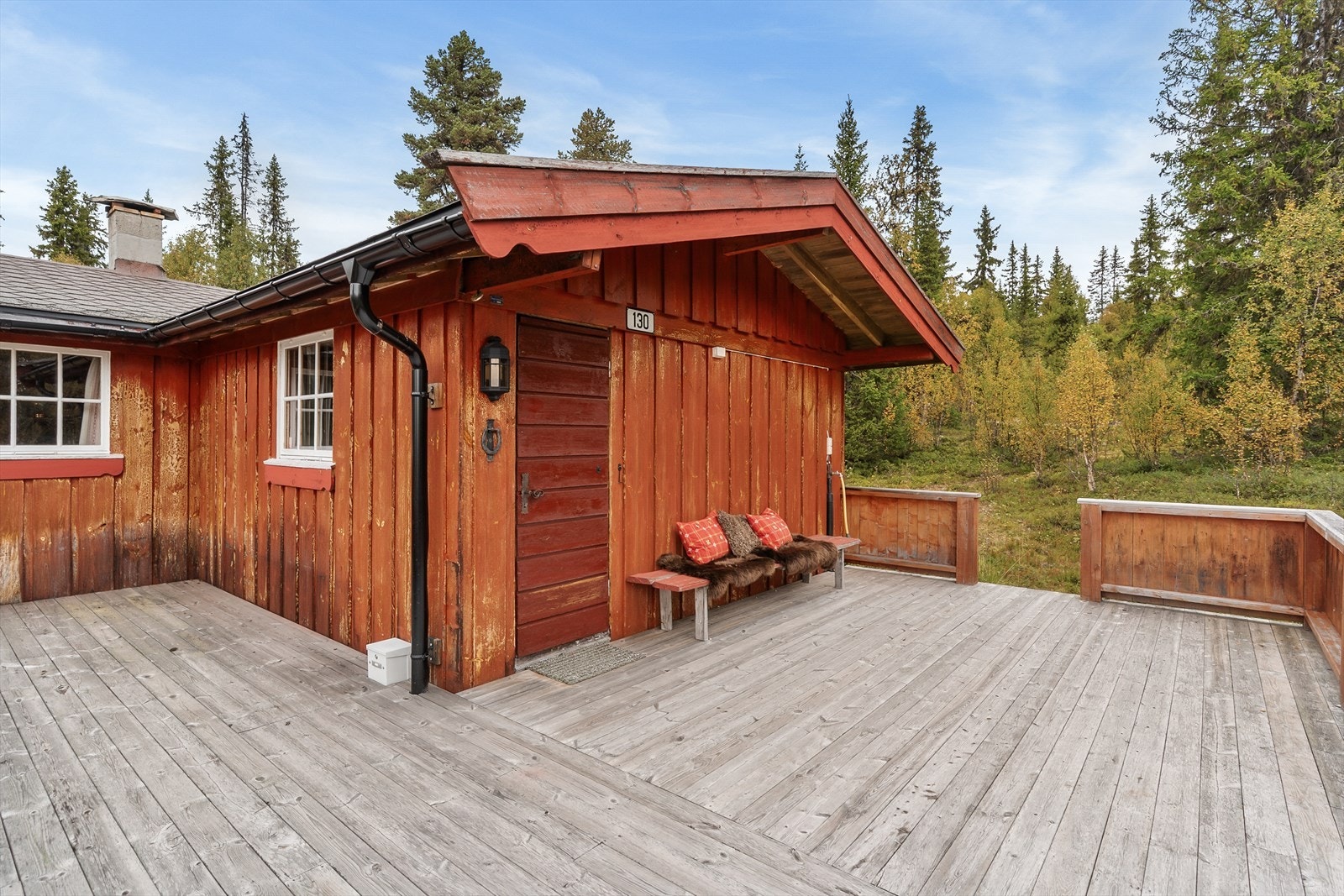 Hytta er flott på sommeren. Galleribilde