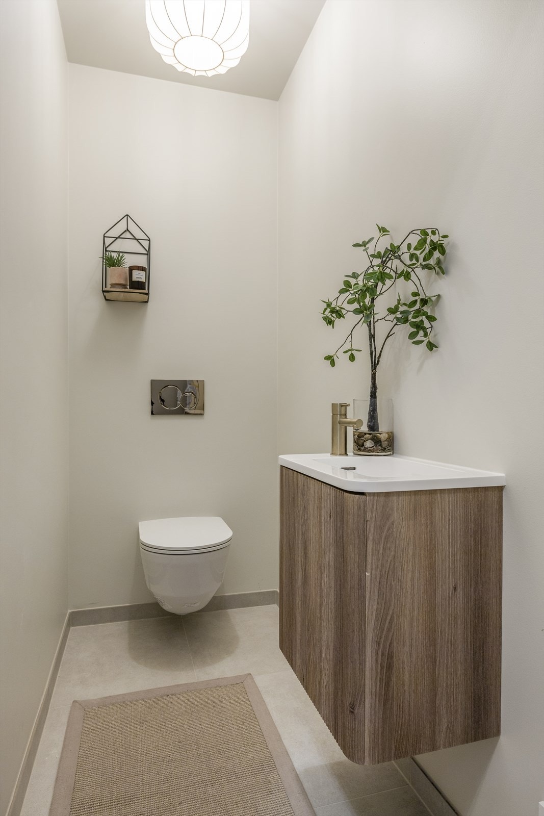 Toalettrom. Galleribilde