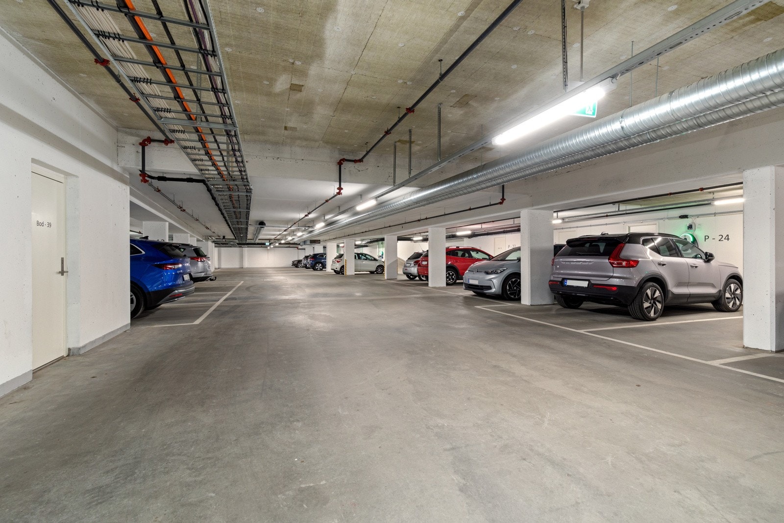 Garasjeanlegg. Velkommen til visning! Galleribilde