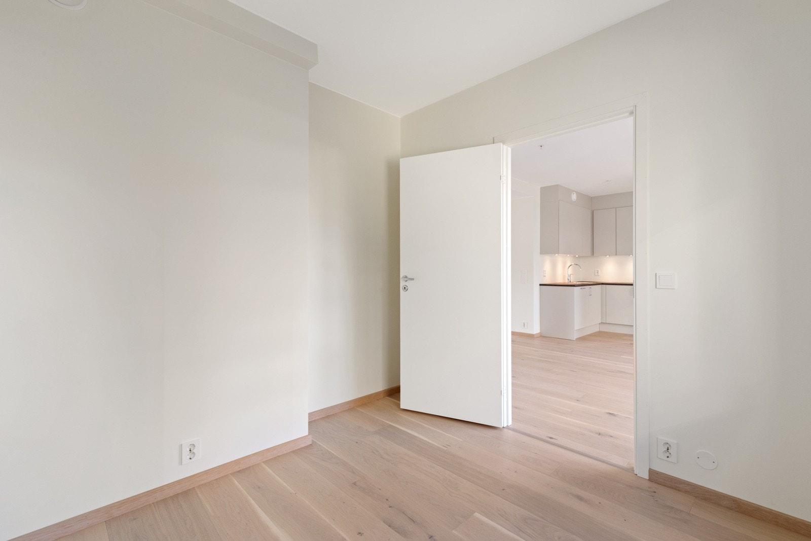 Soverom nr 3, adkomst fra stuen/kjøkken. Galleribilde