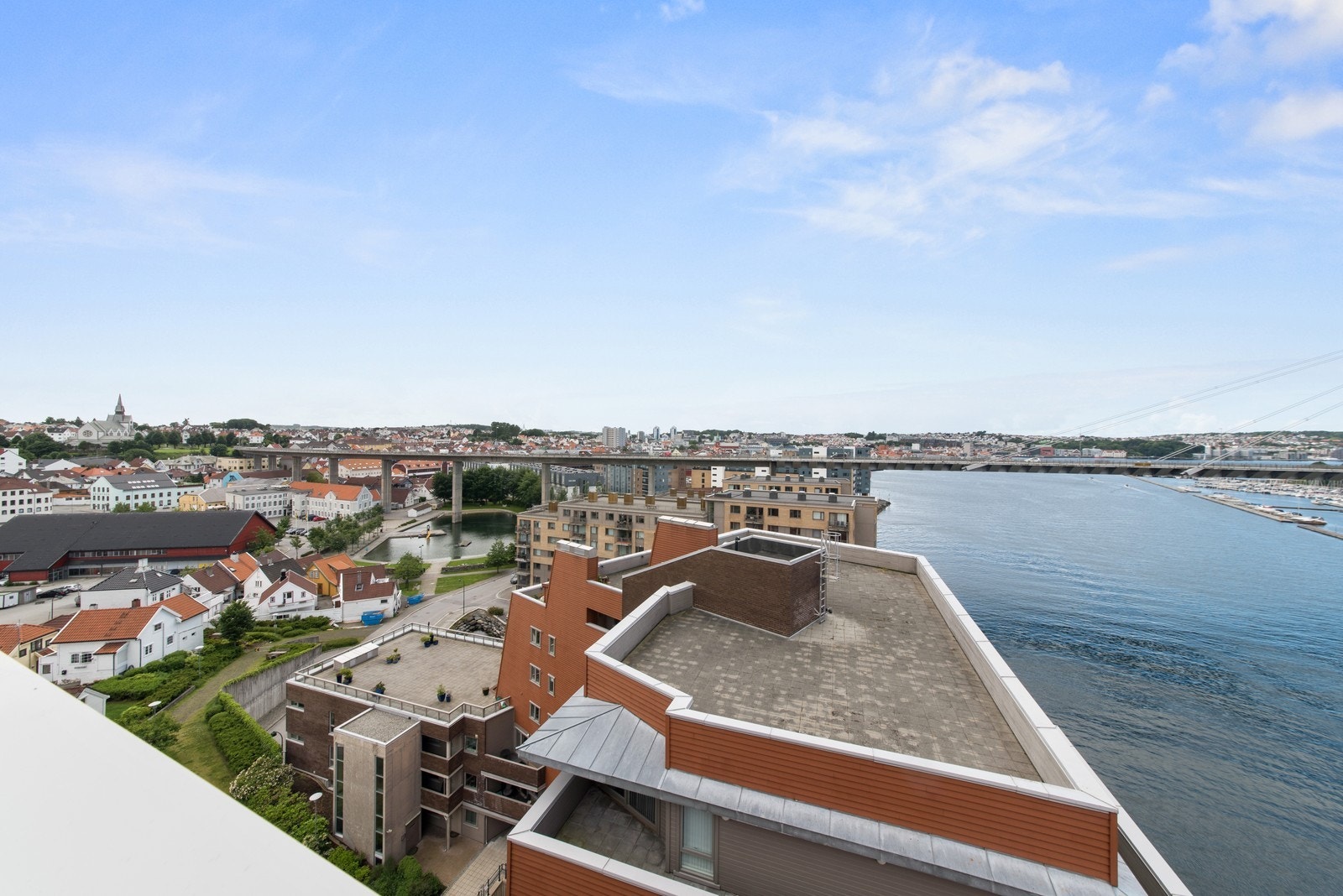 View - Badedammen Galleribilde