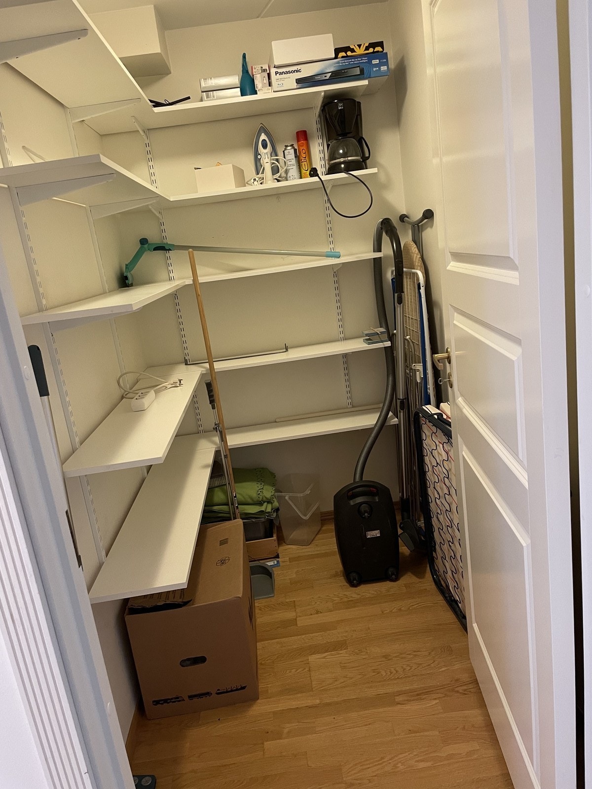 Internal storageroom Galleribilde