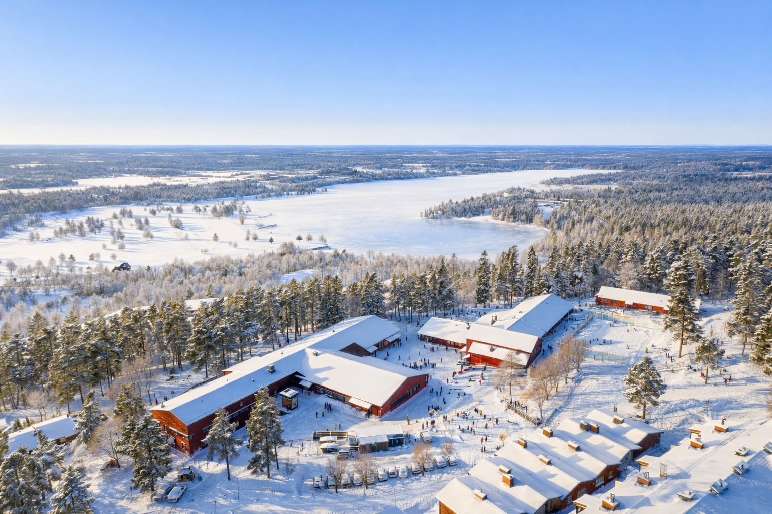 Populære Grindbakken med barneskole (som eiendommen sogner til) og barnehage ligger innen gangavstand. Det går blant annet tursti fra Jerpefaret og ned til skole- og barnehageområdet Galleribilde