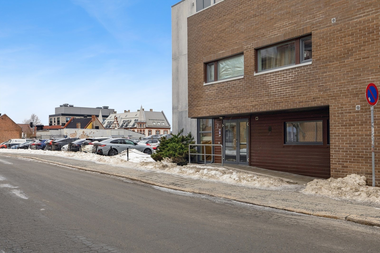 Kongensgate 7 Boligsameie består av 41 eierseksjoner og ligger svært sentralt i Moss sentrum, med kort gangavstand til både butikker og kollektivtransport. Galleribilde