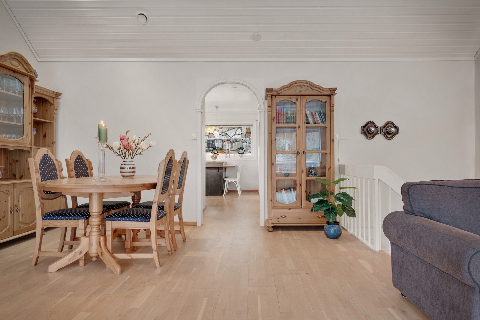 I stuen har du god plass til spisebord! Galleribilde