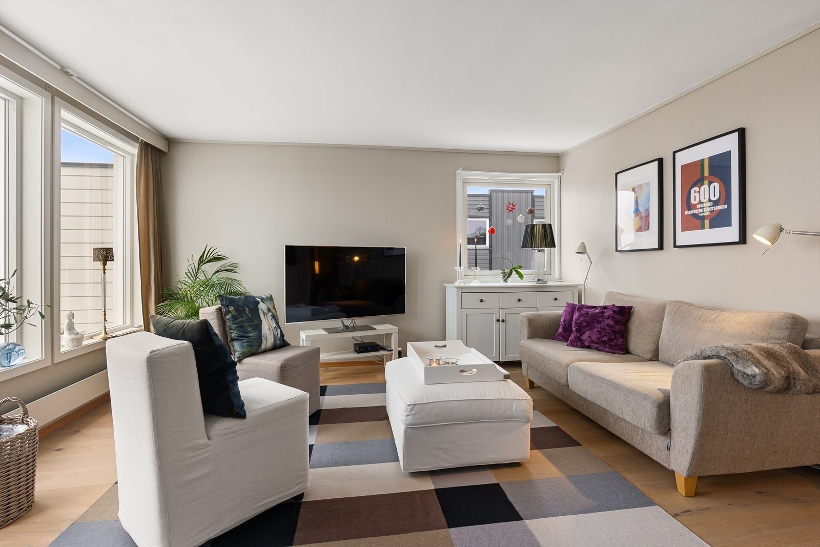 Tidsriktig fargetoner på veggene. Galleribilde