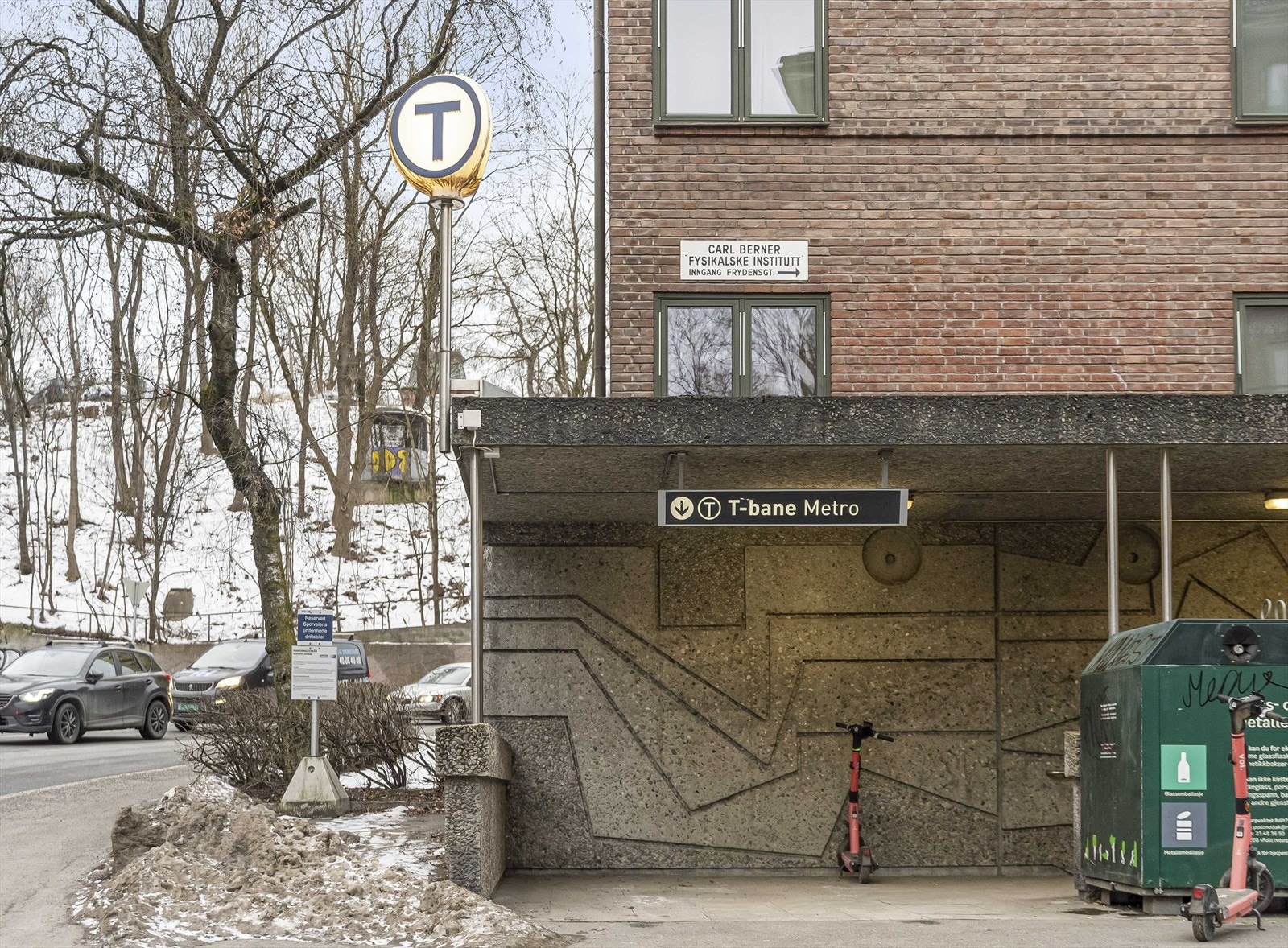 I kort gangavstand fra leiligheten ligger Carl Berner, med et bredt utvalg av restauranter og hyggelige kafeer. Galleribilde