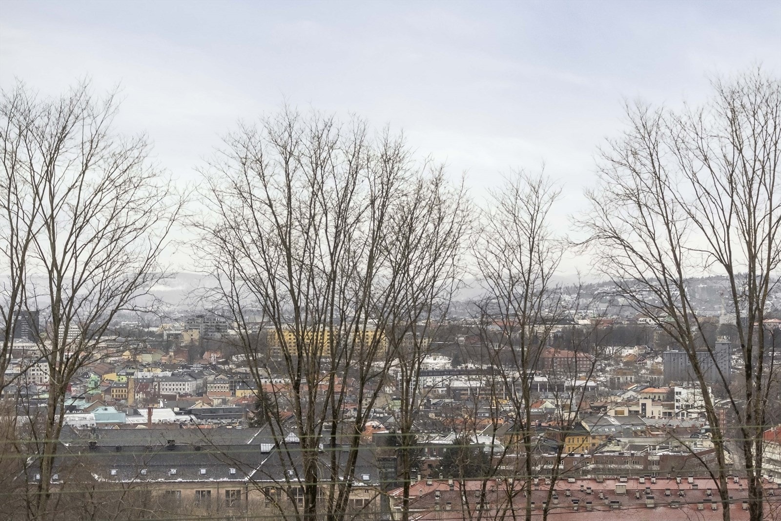 Leiligheten ligger flott til med fantastisk utsikt over Osloby. Galleribilde