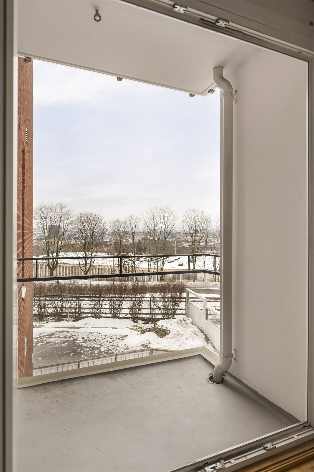 Vestvendt balkong på 2 kvm. Galleribilde