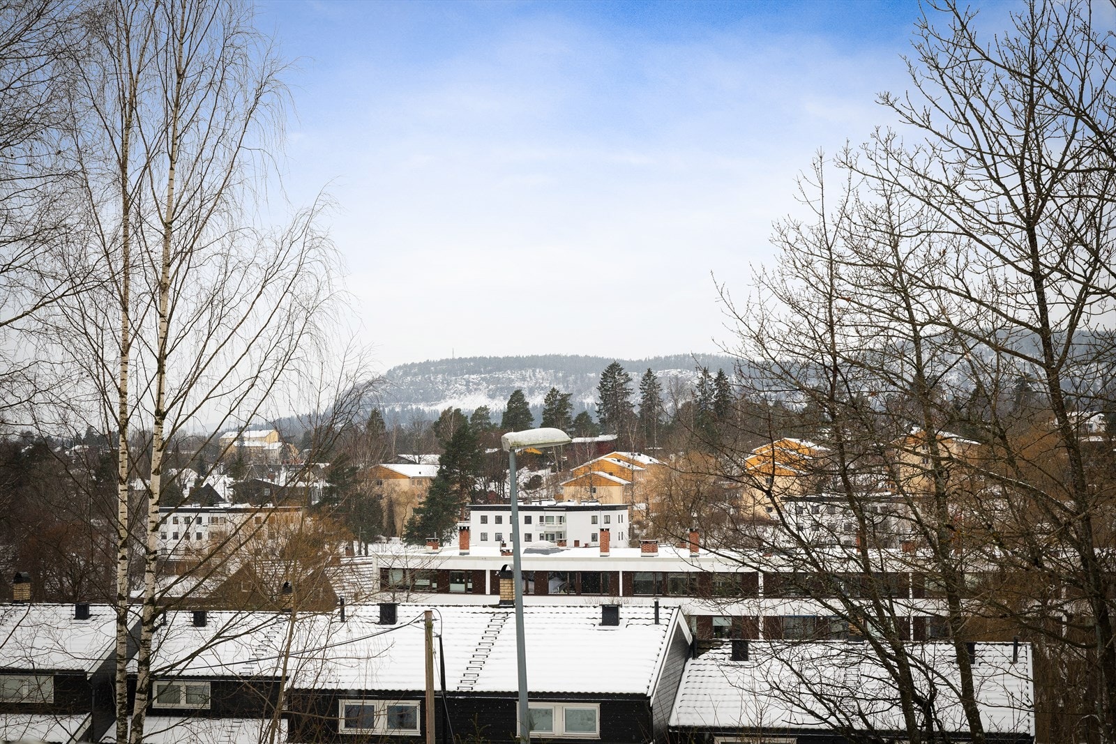 Fra leiligheten er det fin utsikt over nærområdet Galleribilde