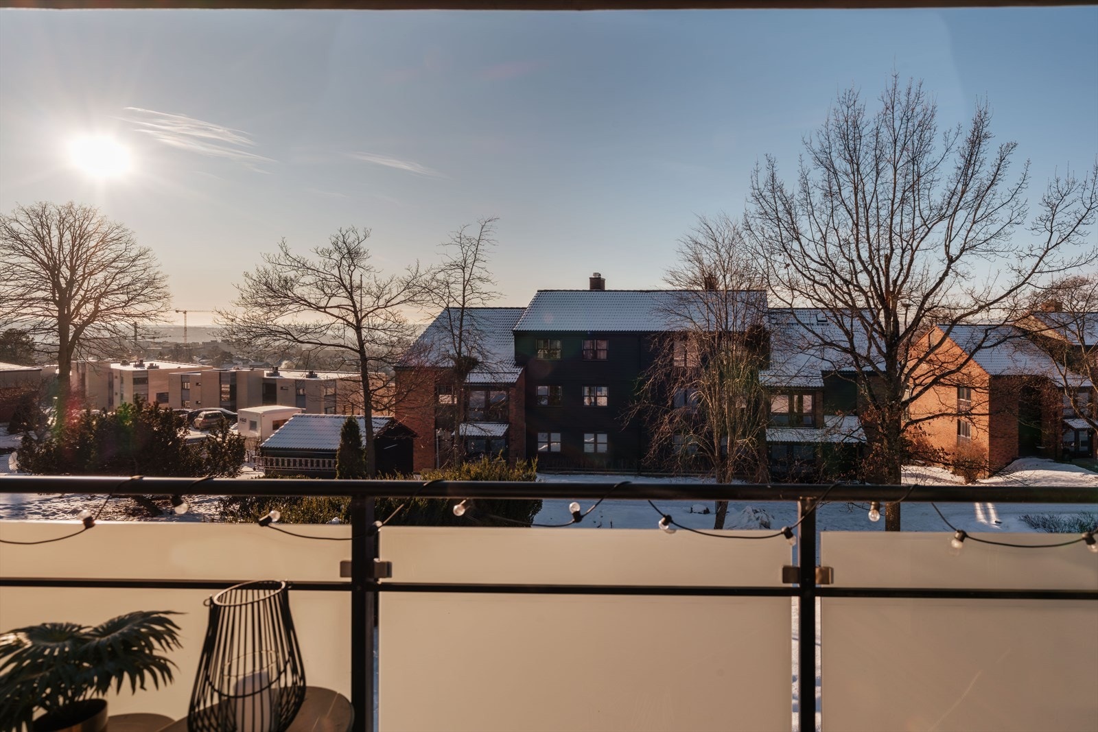 Her bor du i et rolig og veletablert nabolag med en avslappet atmosfære. Galleribilde