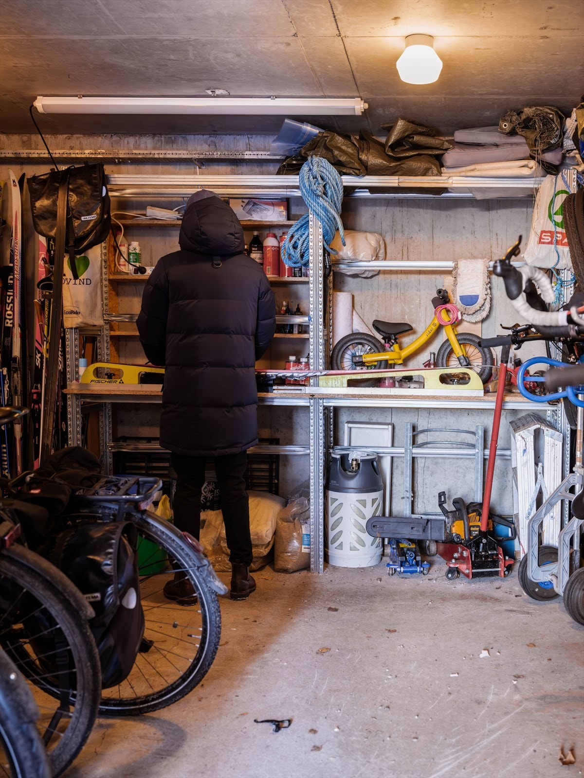 I tillegg disponerer beboerne i borettslaget skibod med smørebenk, samt felles sykkelbod. Galleribilde