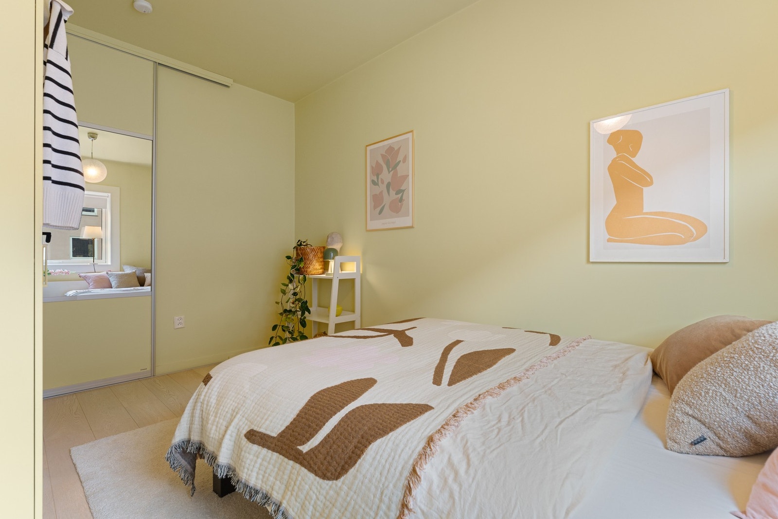 - Passer fint som både gjesterom, barnerom eller kontor - Galleribilde