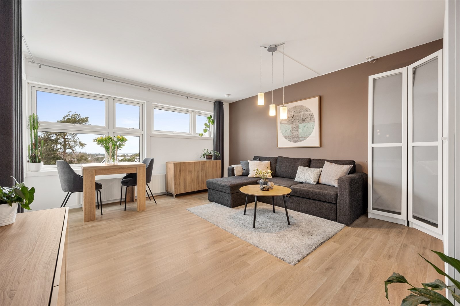 Velkommen til Høgåsveien 35! | Presentert av Hamza Faiz v/EiendomsMegler1 | Foto: Bjørnar Døhlen Galleribilde