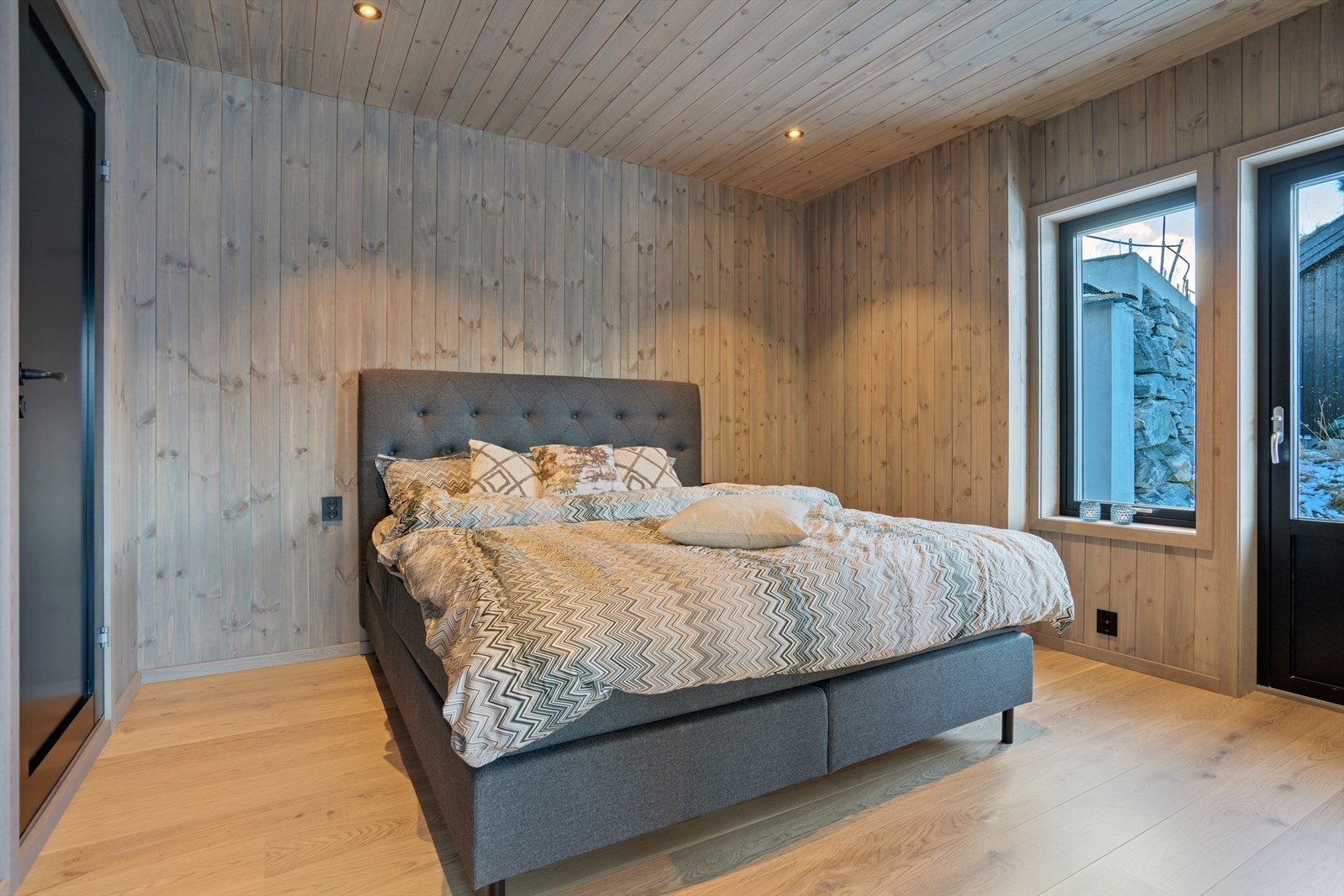 Hovedsoverom med utgang til terrasse Galleribilde