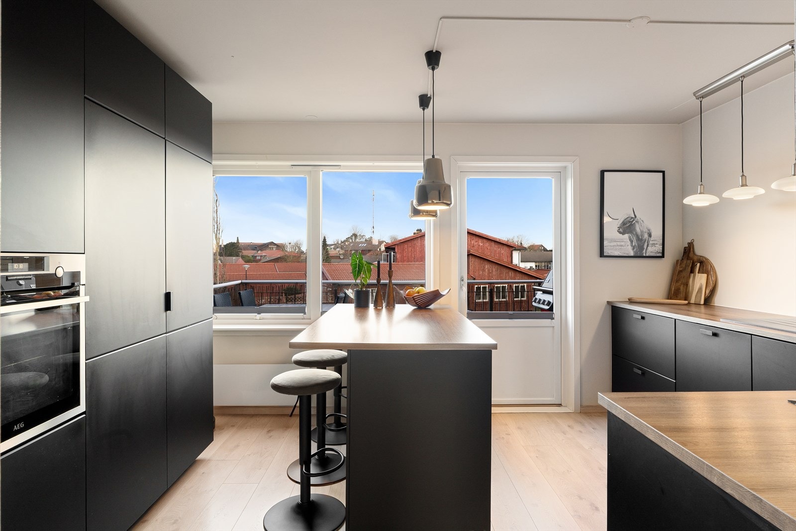 Det er mulig å spise eller bake ved kjøkkenøyen Galleribilde