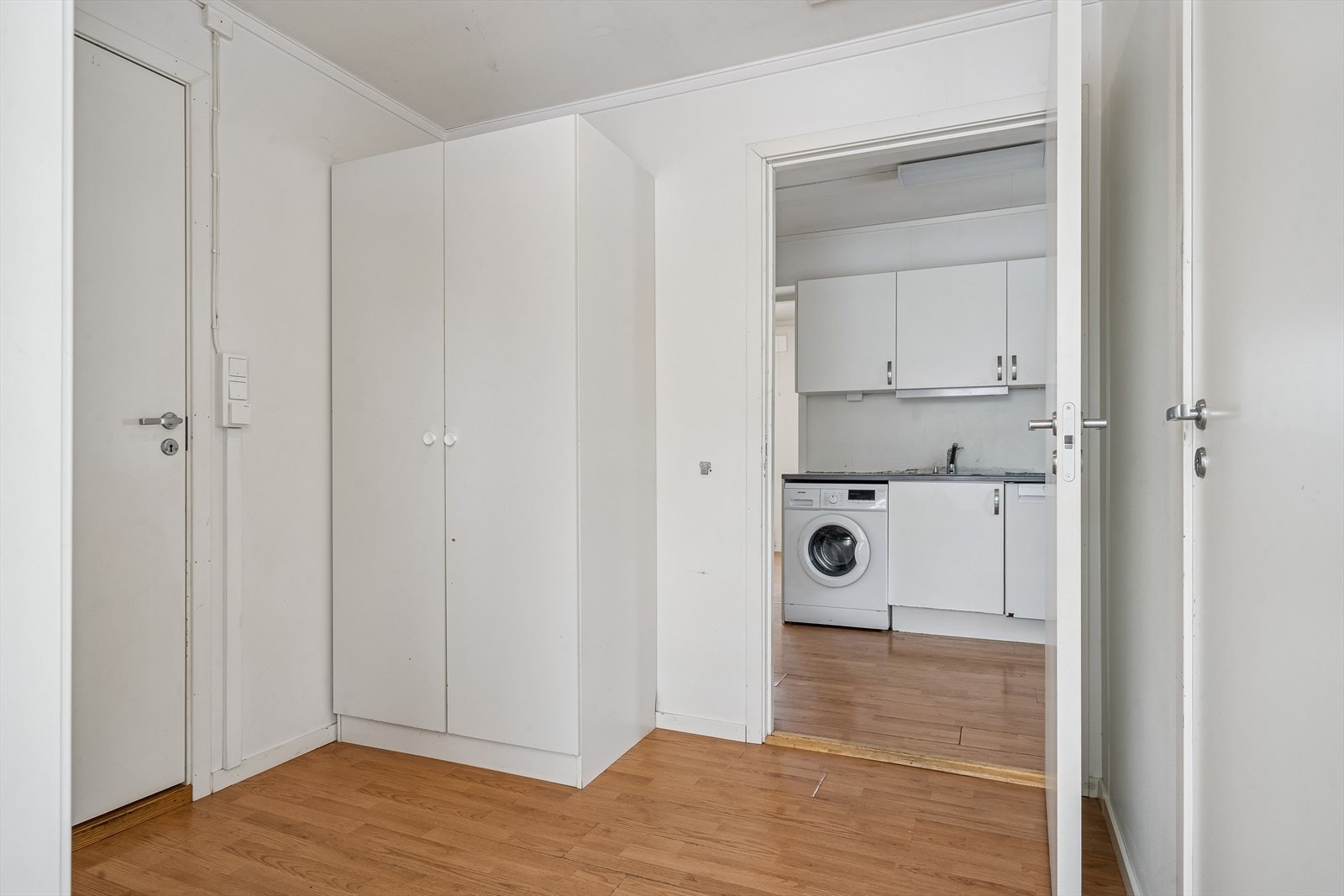 Også denne enheten har praktisk, innvendig bodplass. Galleribilde