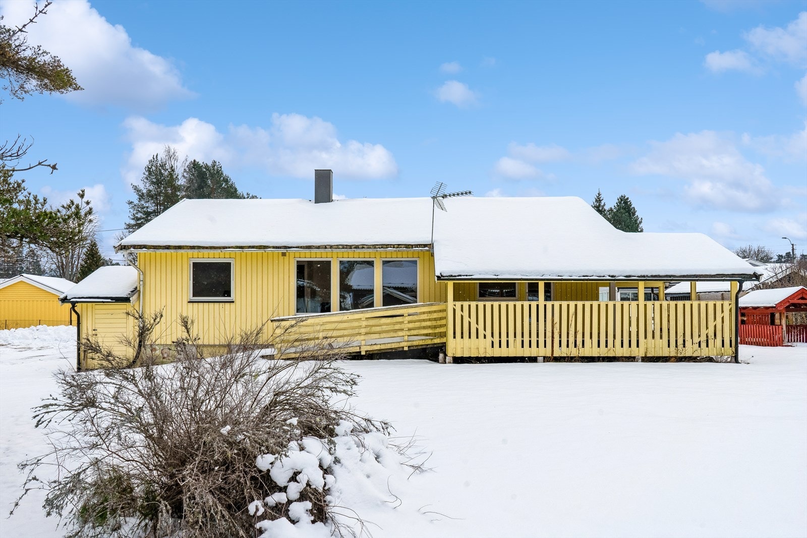 Det er gangavstand til blant annet skole, nærbutikk og Magnor Glassverk. Galleribilde