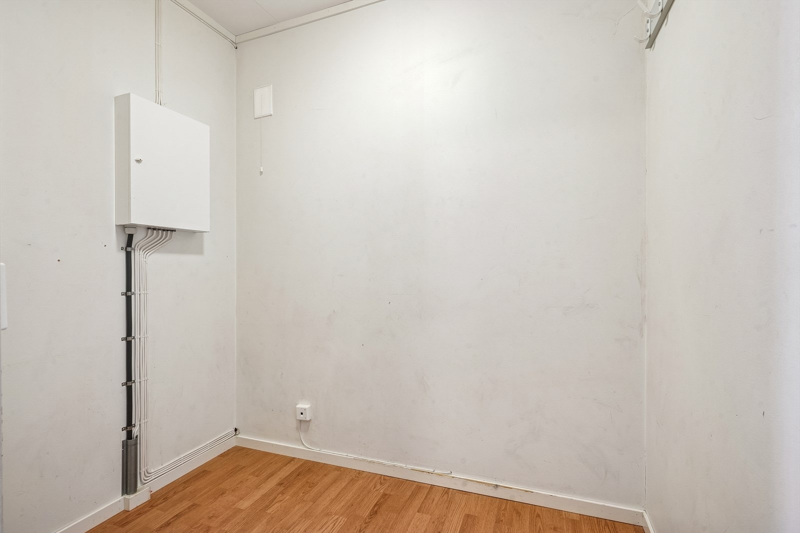 Innvendig bod gir ekstra og praktisk lagringsplass. Galleribilde