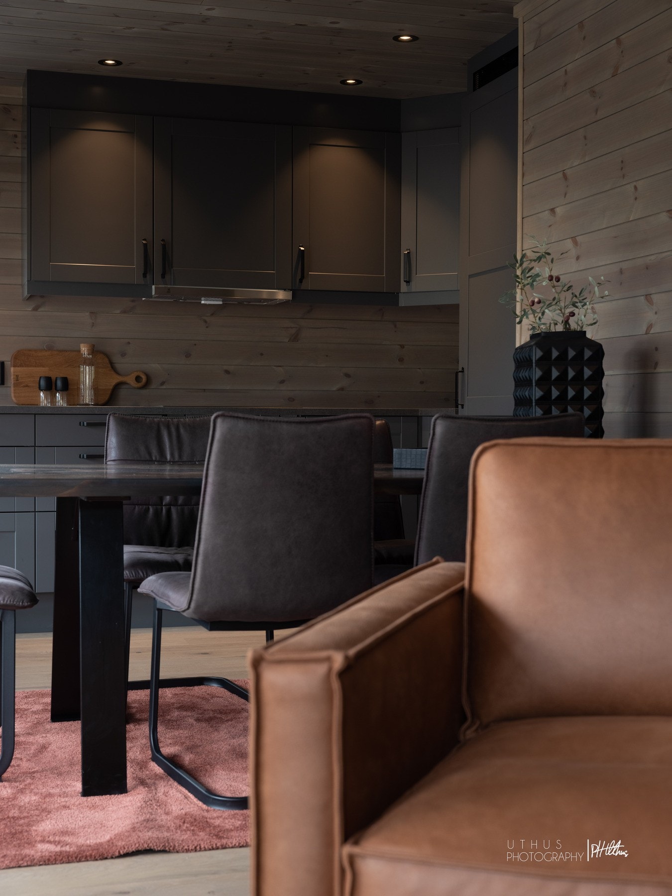 Varme material valg som skaper en fin atmosfære. Galleribilde