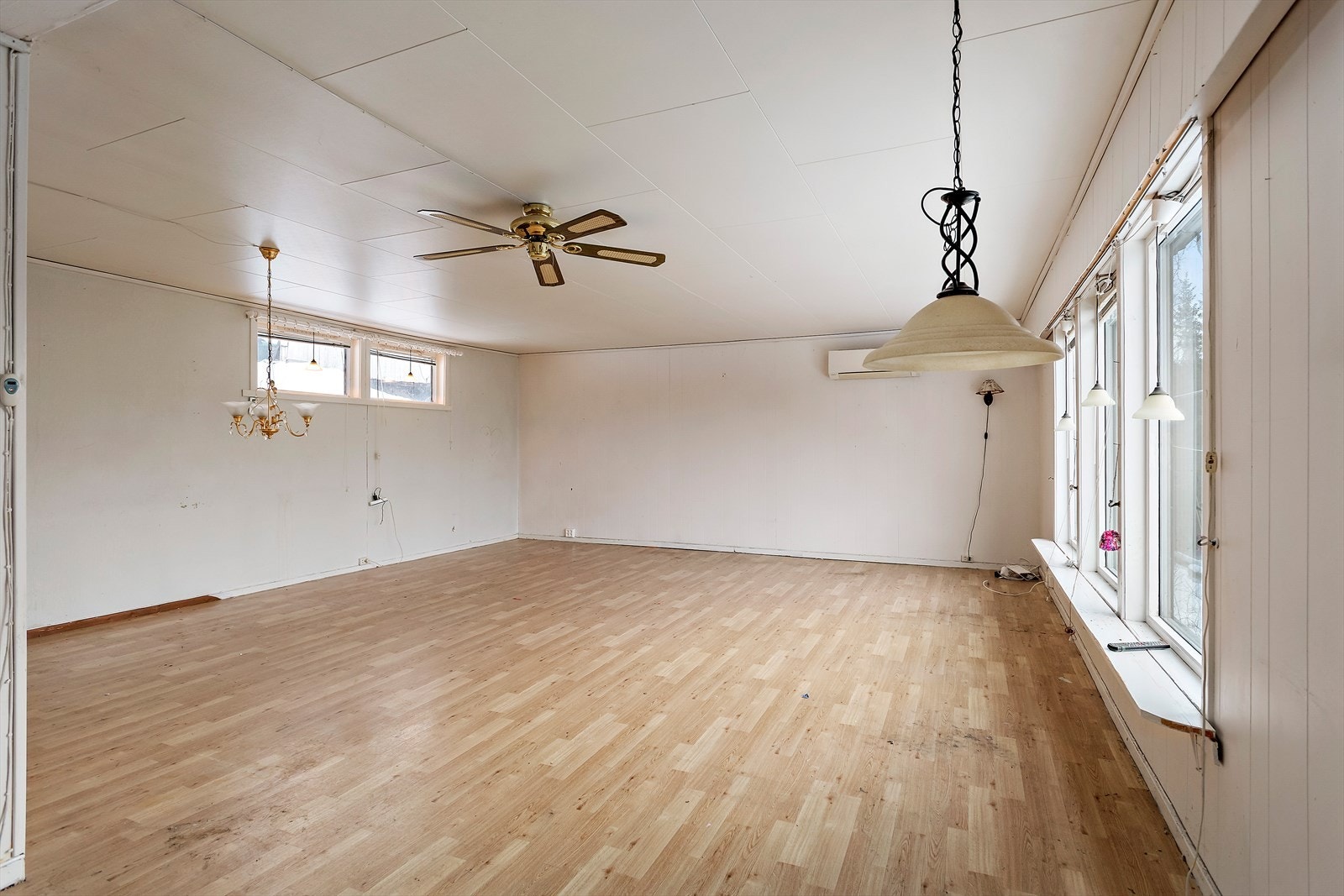 På eiendommen er det oppført enebolig over 2 plan + kjeller Galleribilde